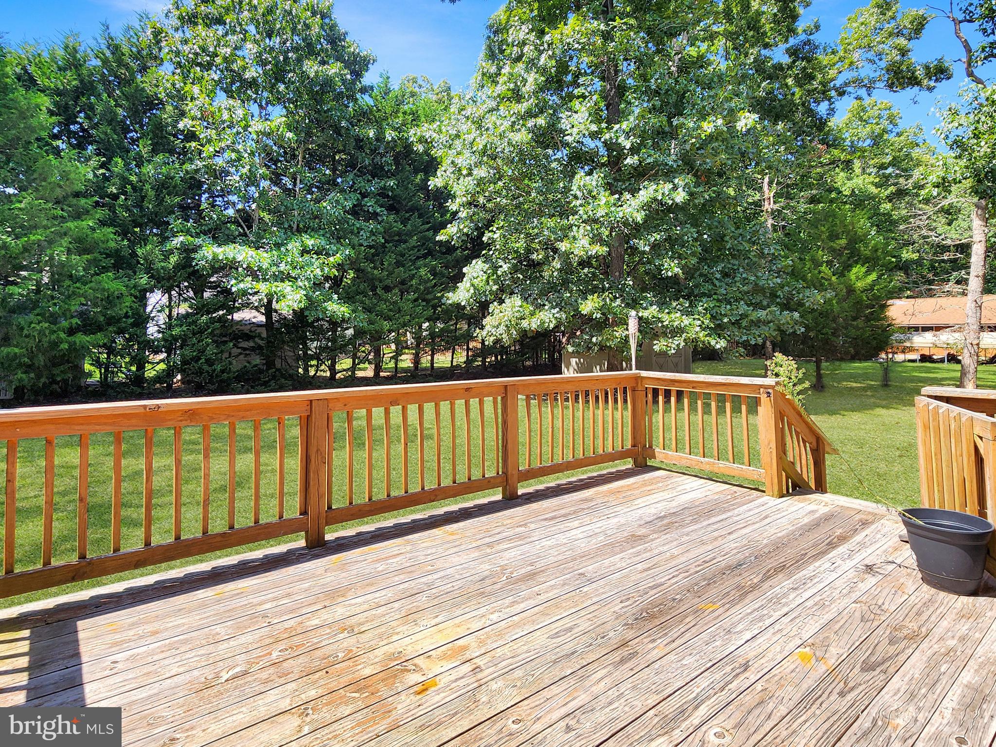 CAPTAIN'S COVE - Residential