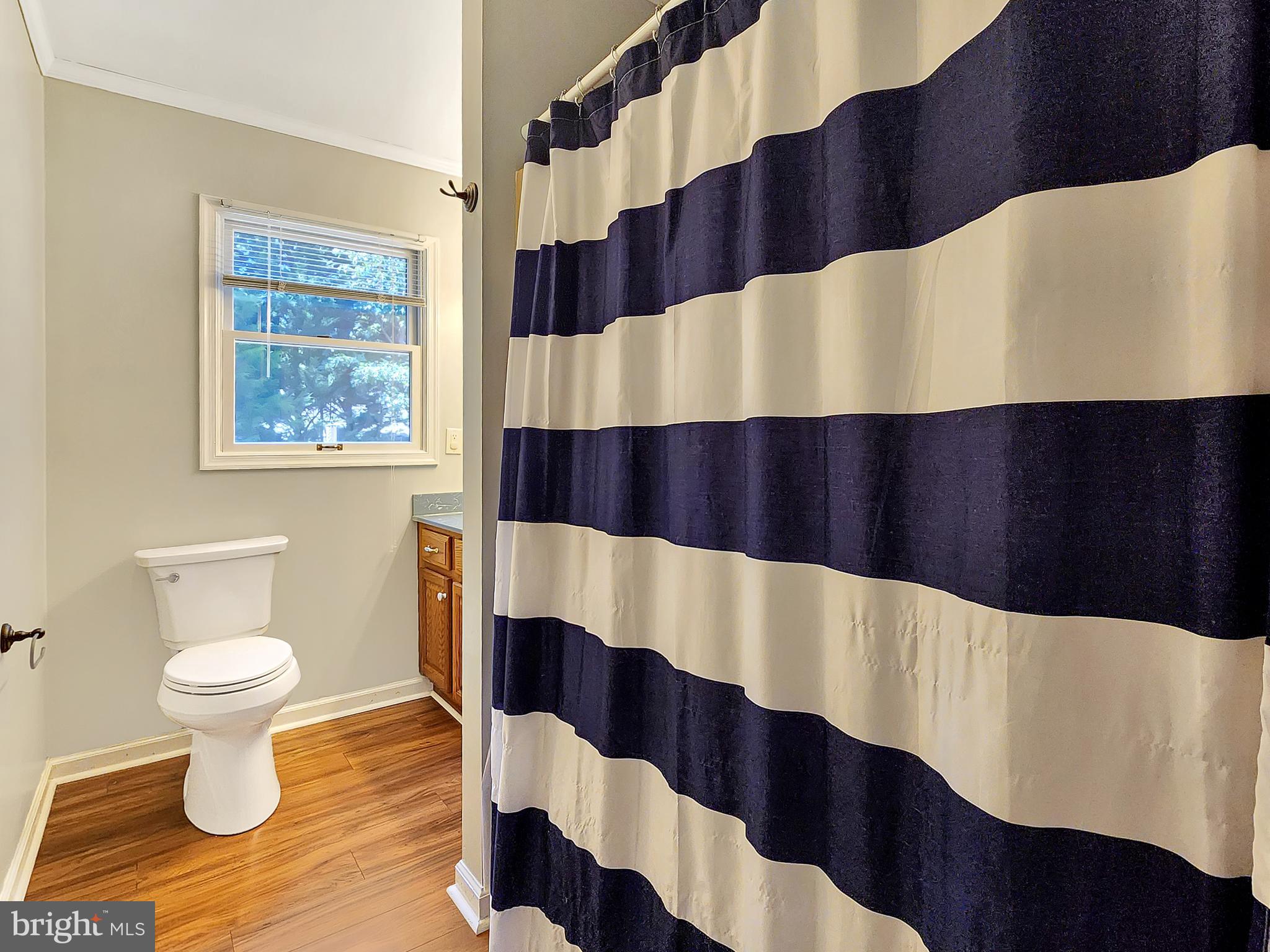 CAPTAIN'S COVE - Residential