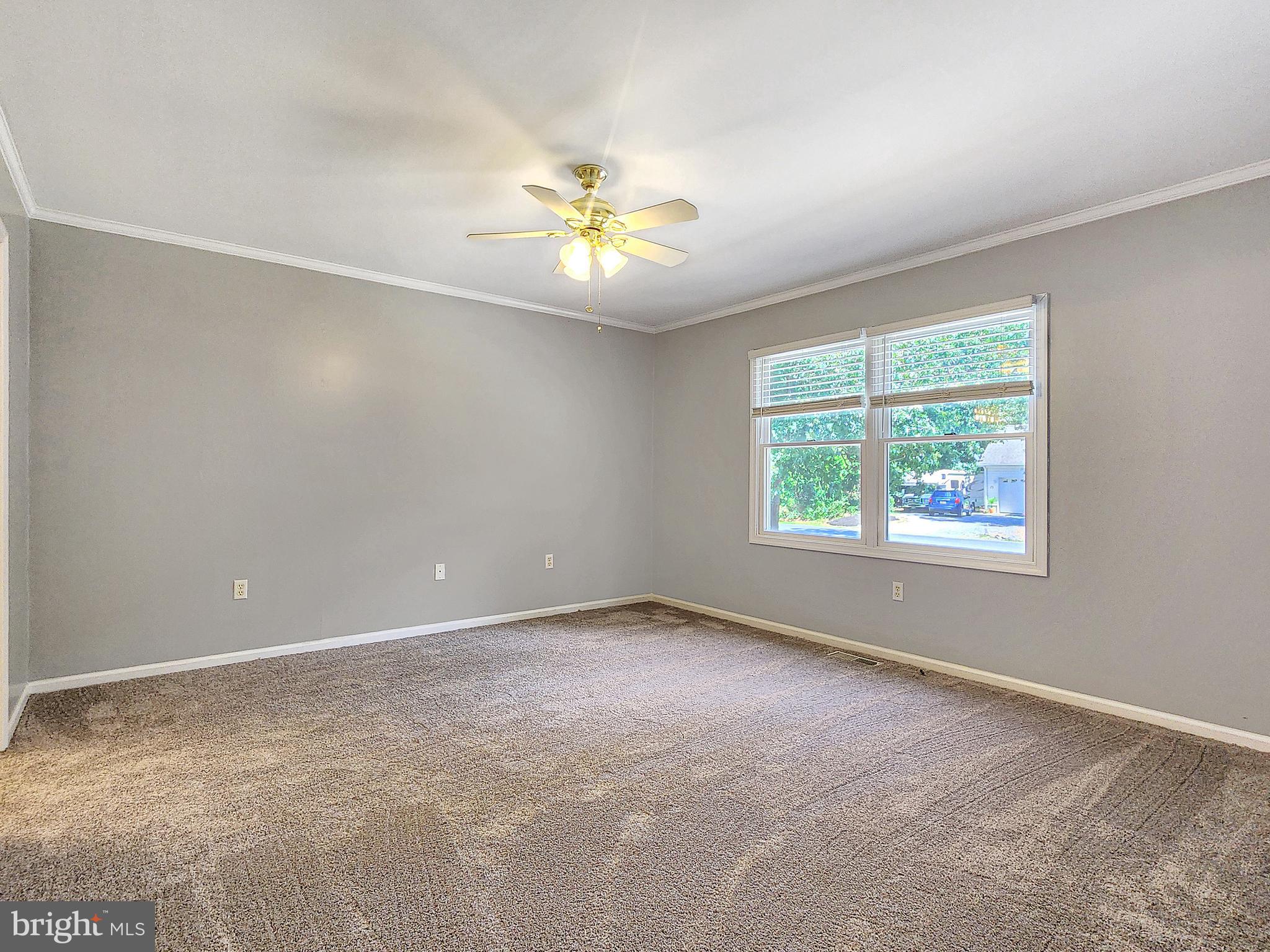 CAPTAIN'S COVE - Residential