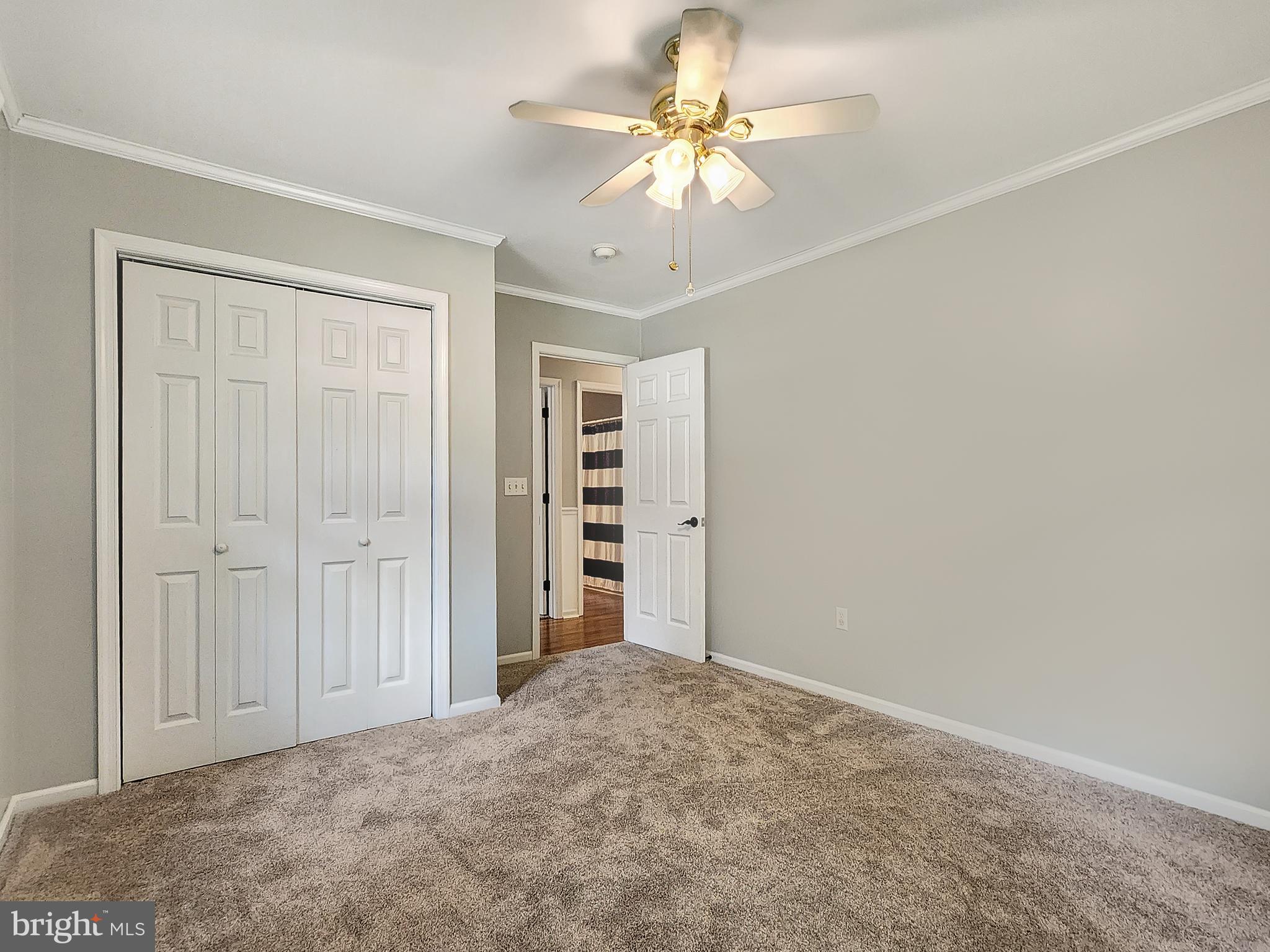 CAPTAIN'S COVE - Residential