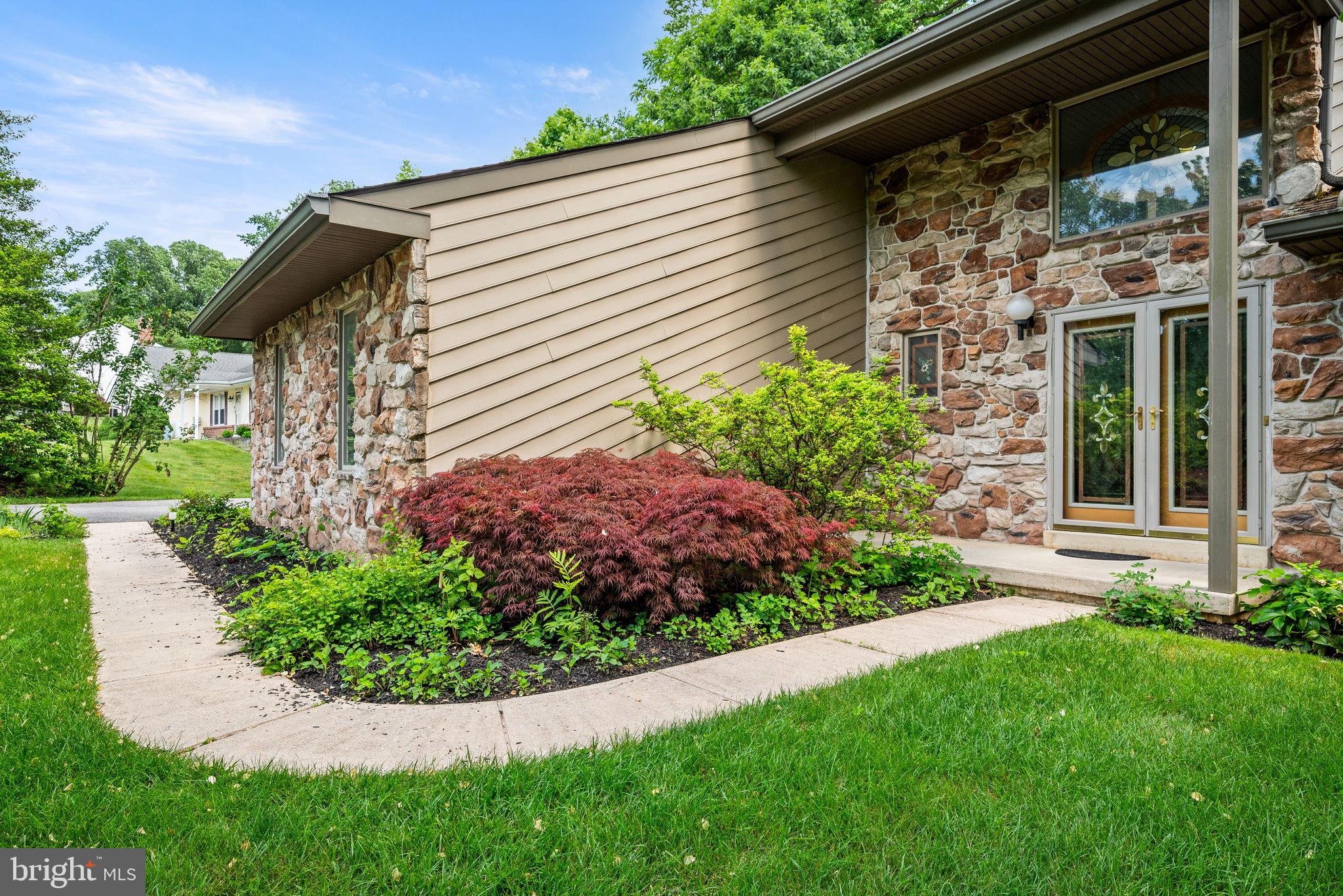 GROVE HILL FARMS - Residential