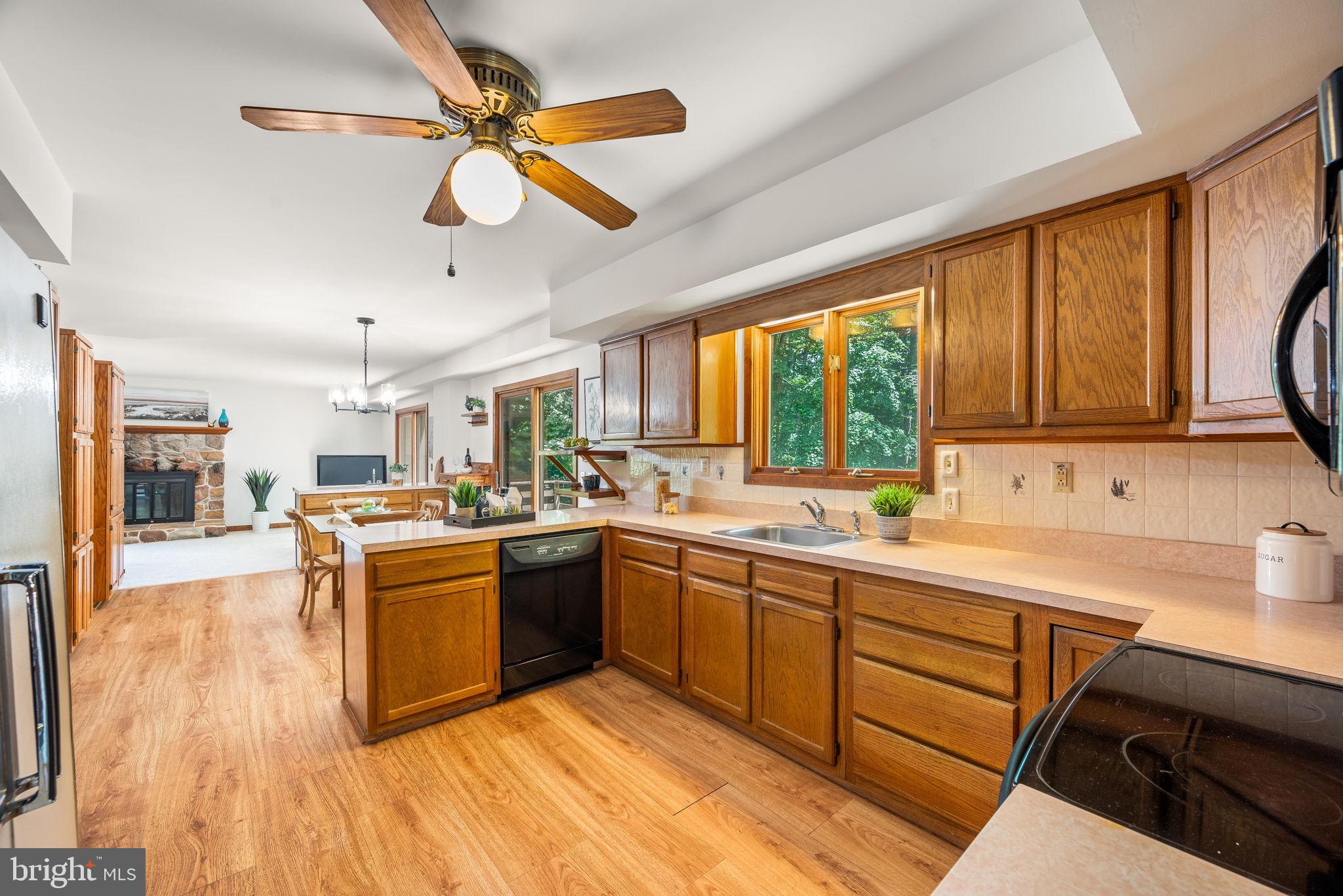 GROVE HILL FARMS - Residential