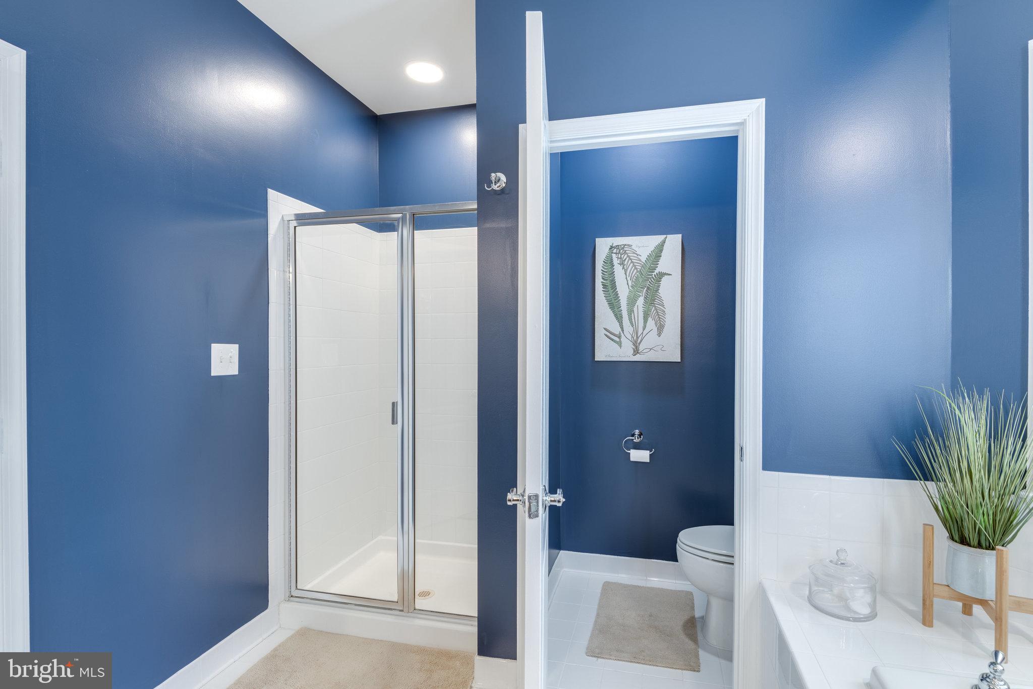 SIGNATURE AT BROADLANDS - Residential