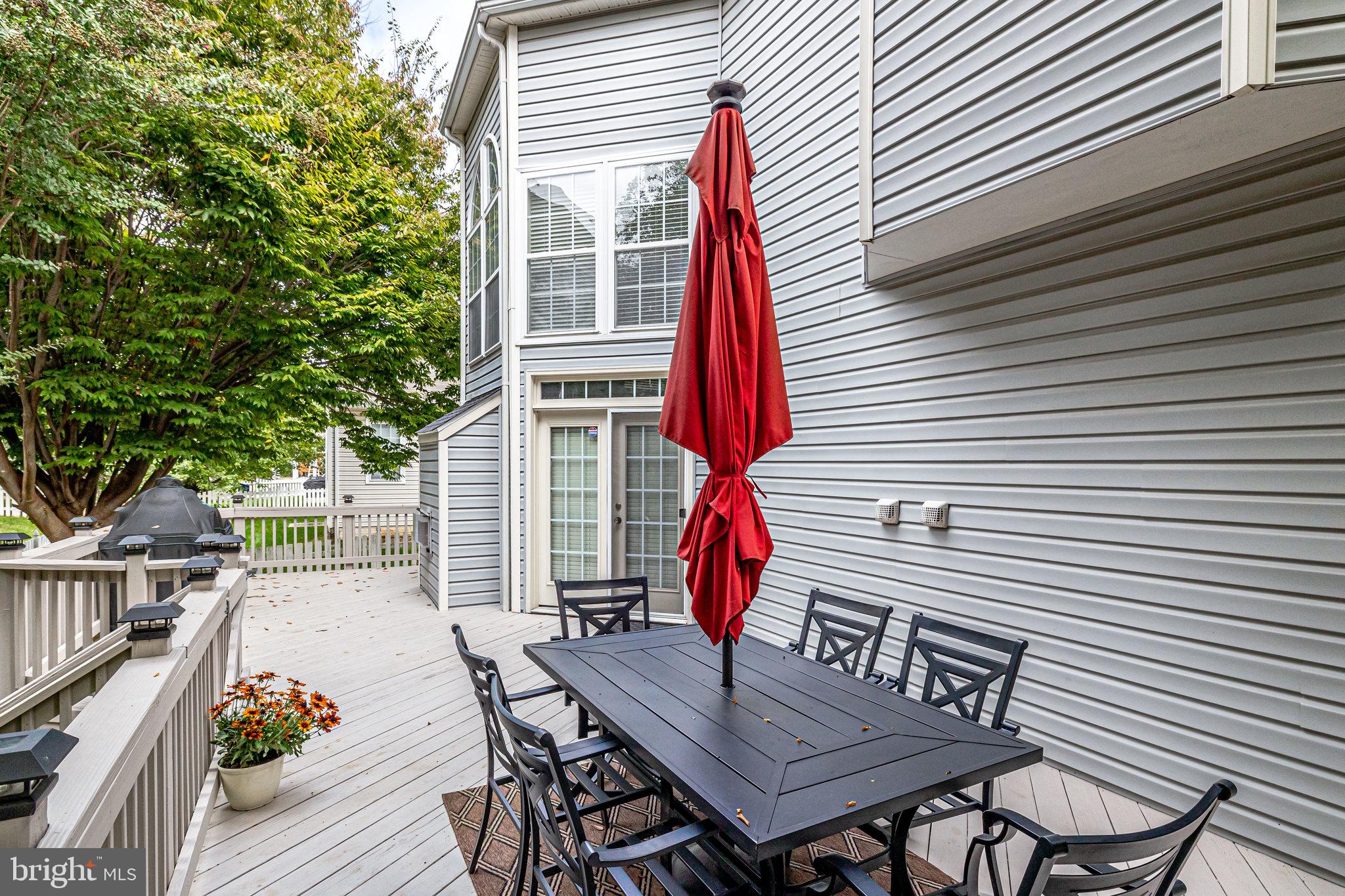 SIGNATURE AT BROADLANDS - Residential