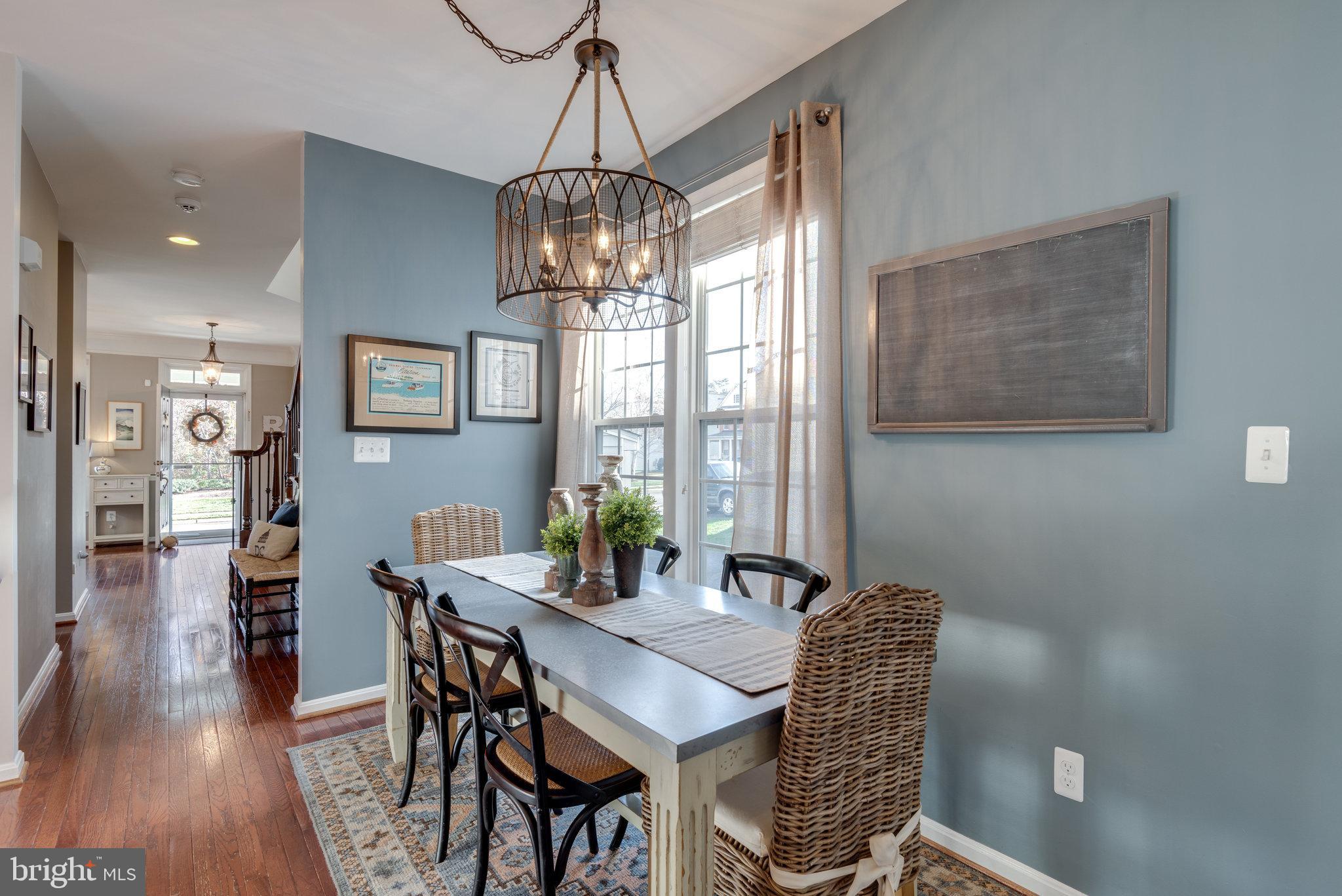 SIGNATURE AT BROADLANDS - Residential