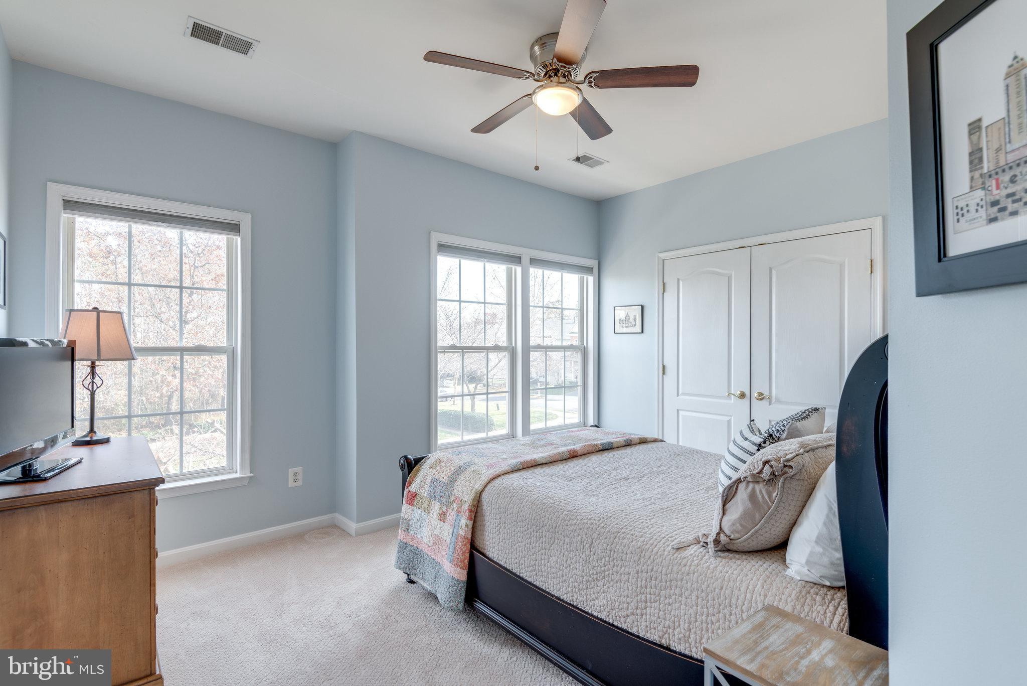 SIGNATURE AT BROADLANDS - Residential