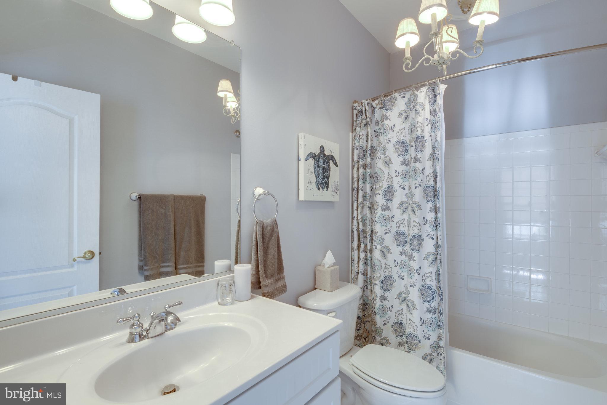 SIGNATURE AT BROADLANDS - Residential