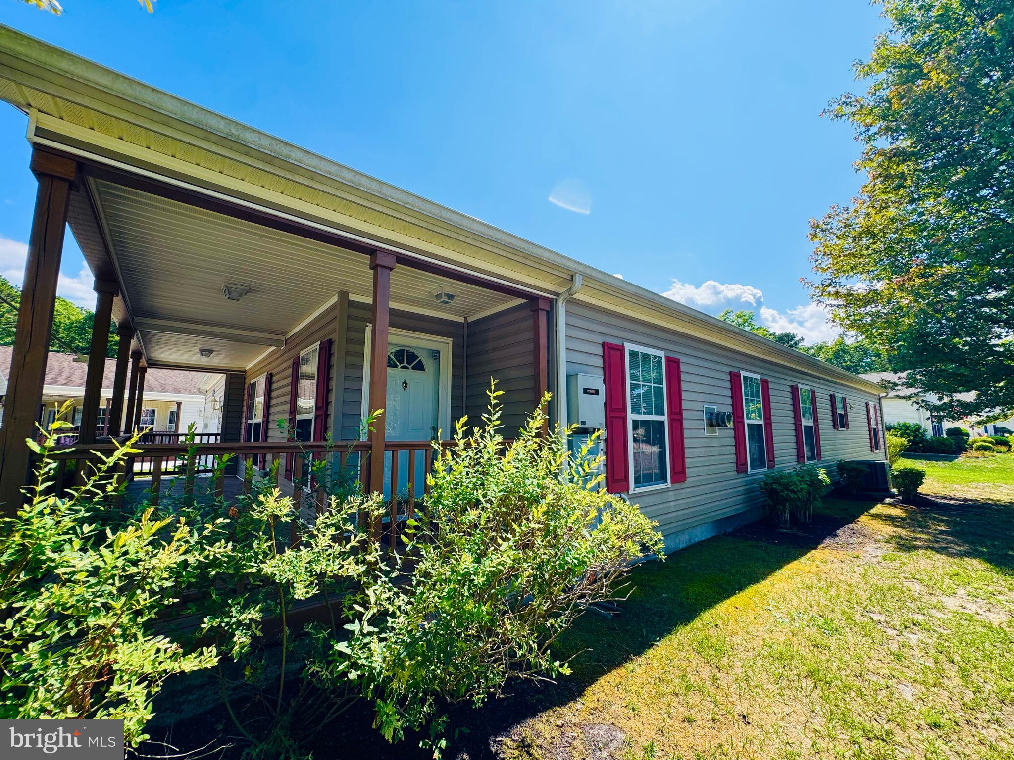 10 KNOLLWOOD DRIVE