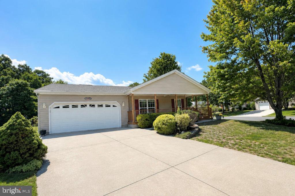 10 KNOLLWOOD DRIVE