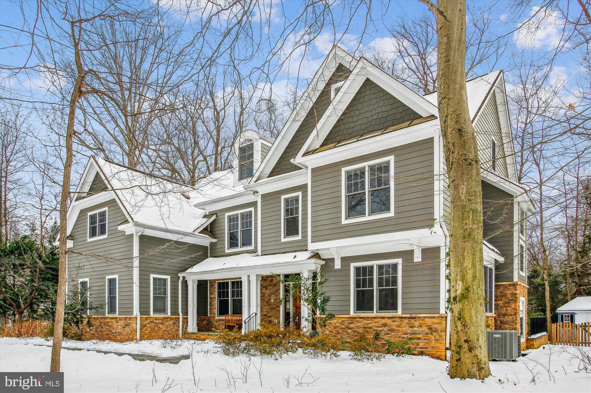 RICH E LAND - Residential