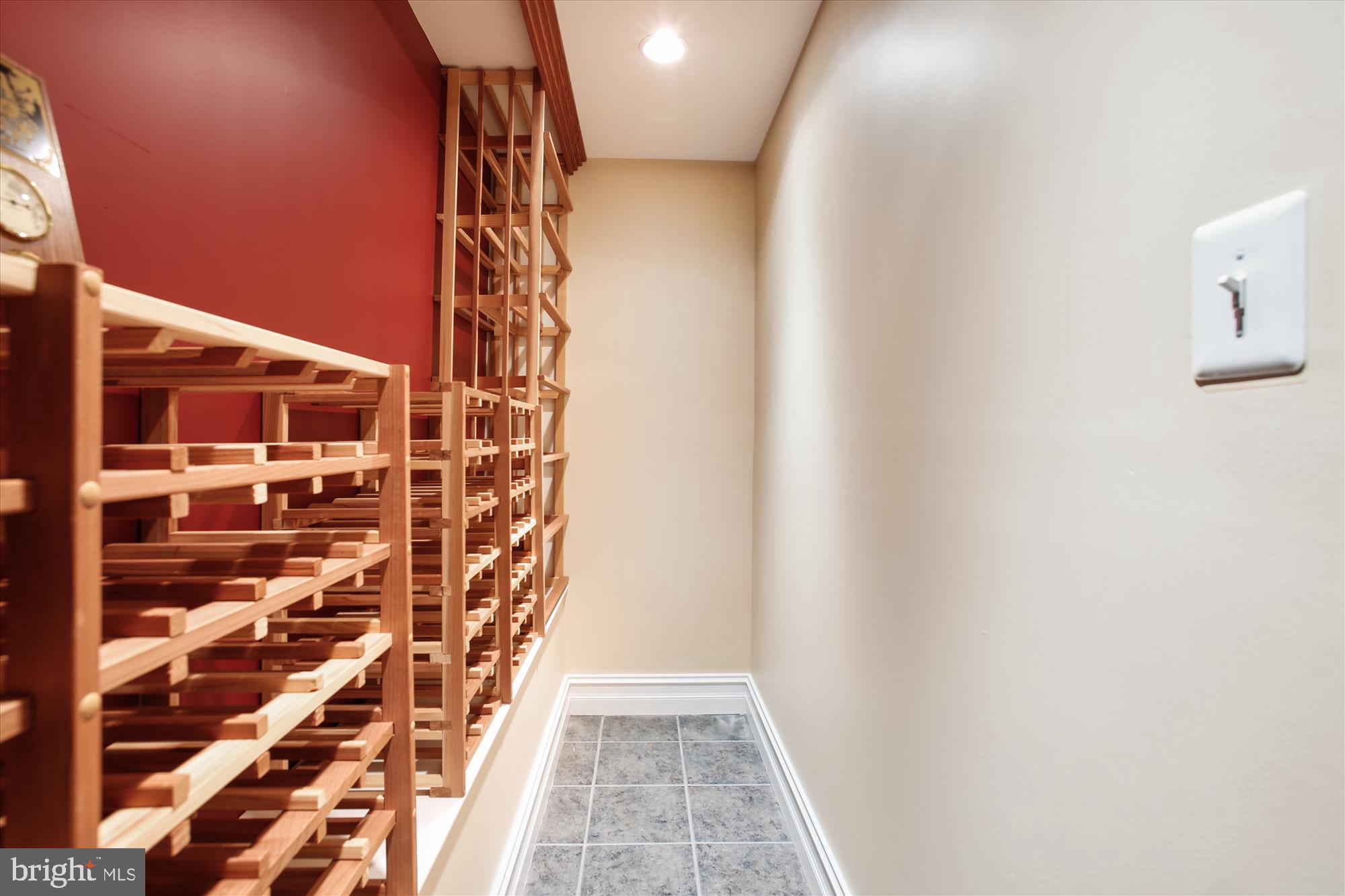 RICH E LAND - Residential