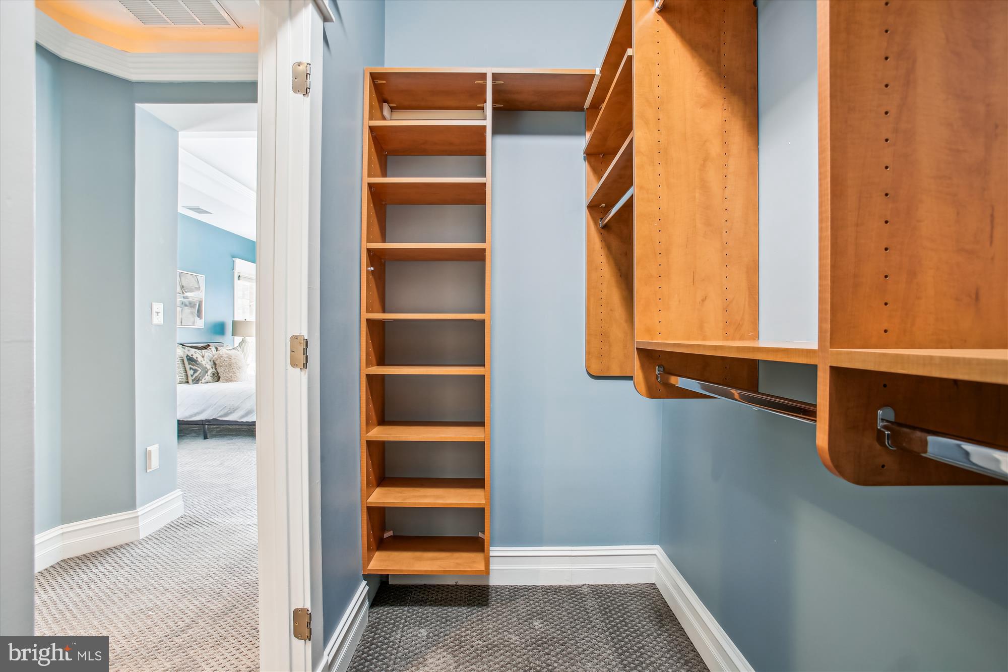 RICH E LAND - Residential