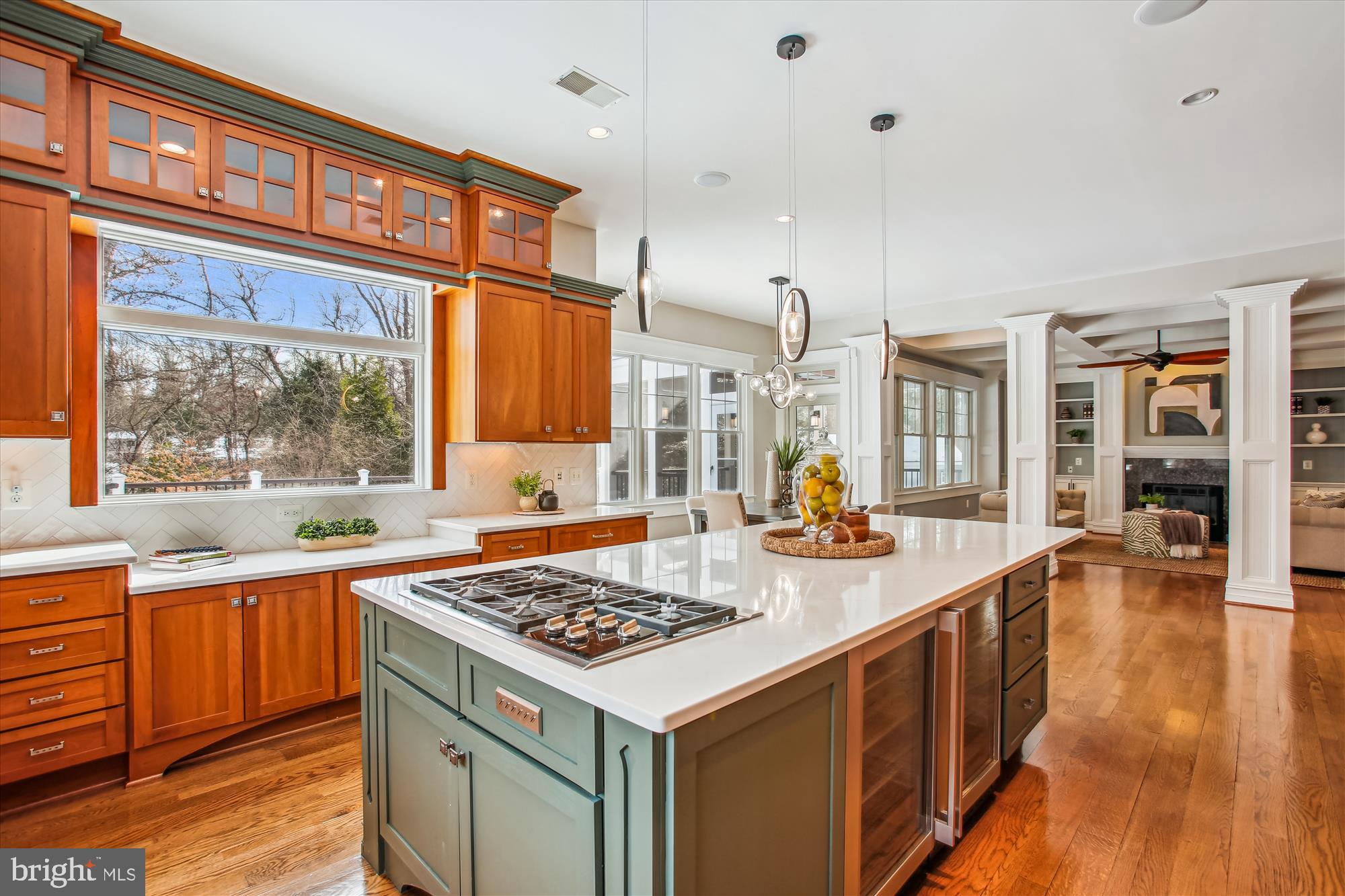 RICH E LAND - Residential