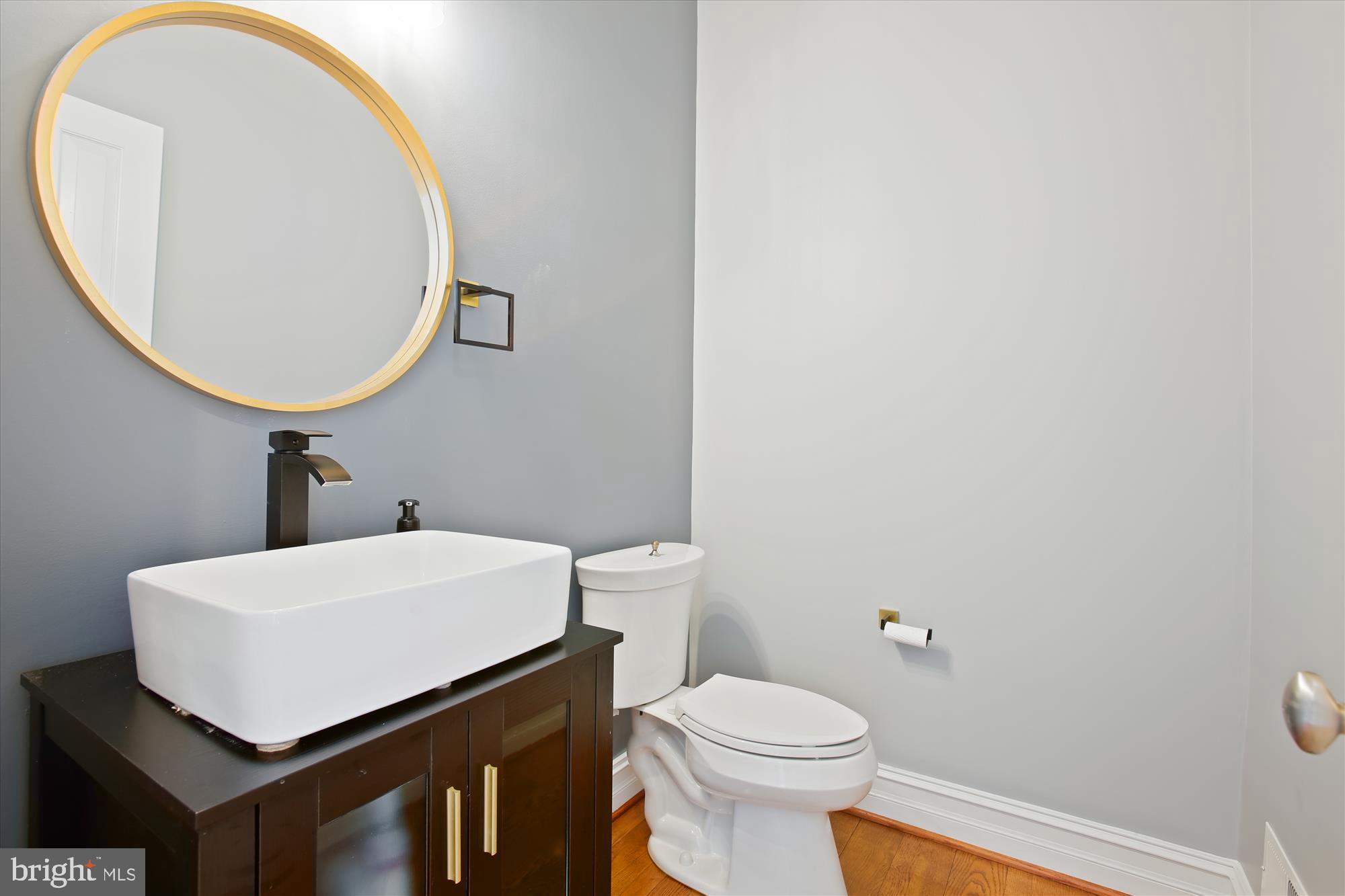 RICH E LAND - Residential