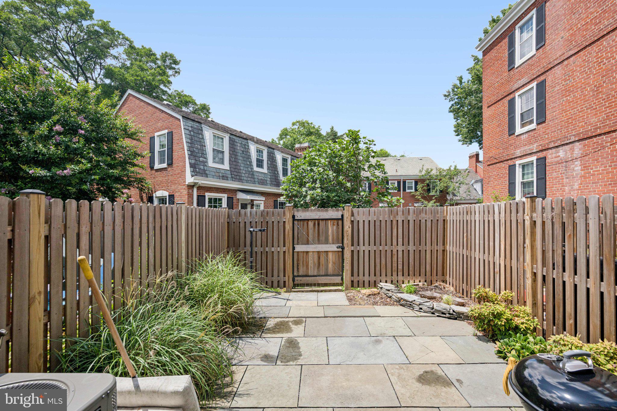 FAIRLINGTON - Residential Lease