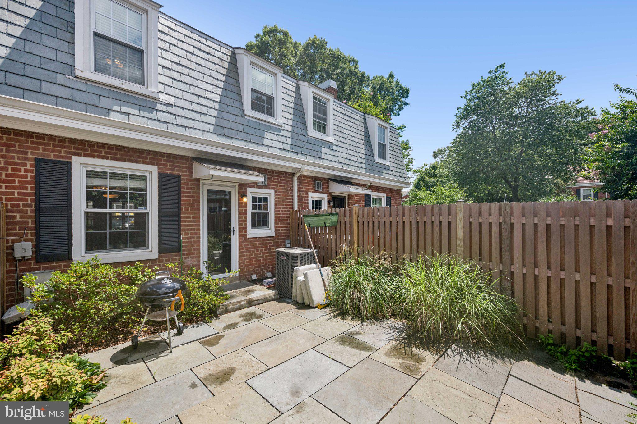 FAIRLINGTON - Residential Lease