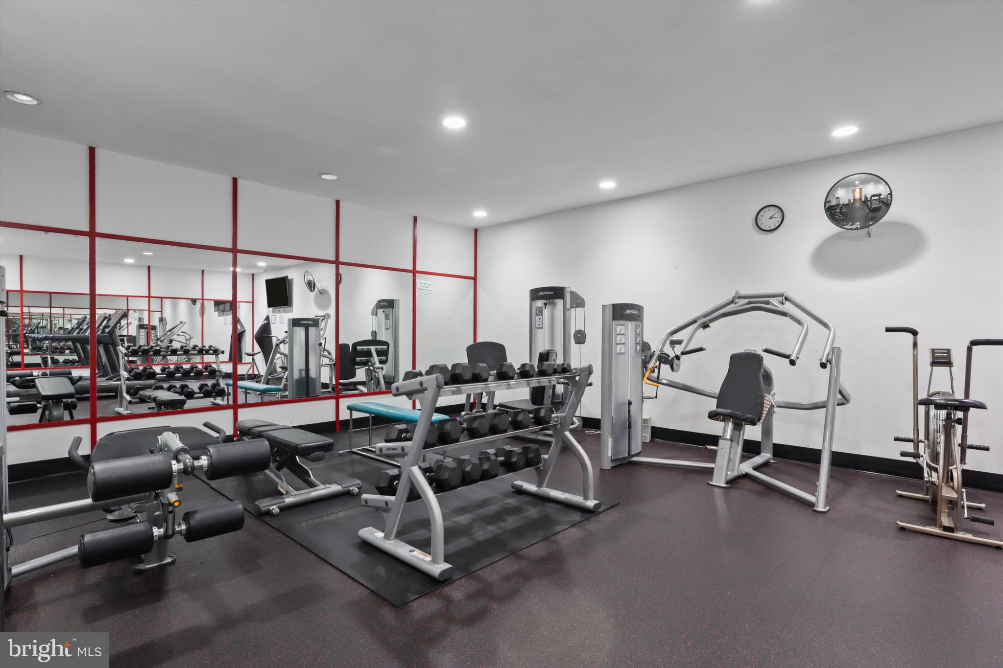 ALEXANDRIA KNOLLS - Residential