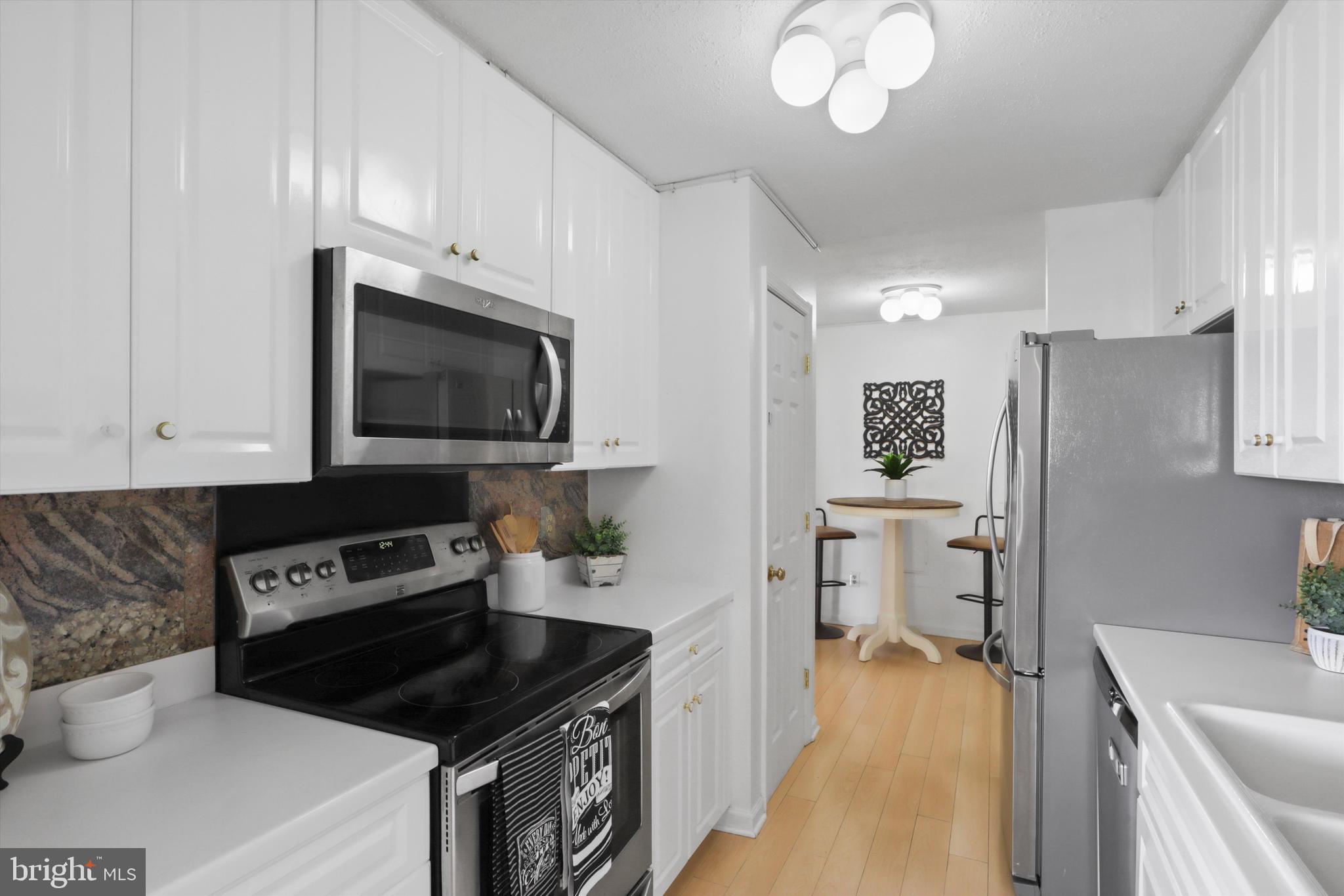 ALEXANDRIA KNOLLS - Residential