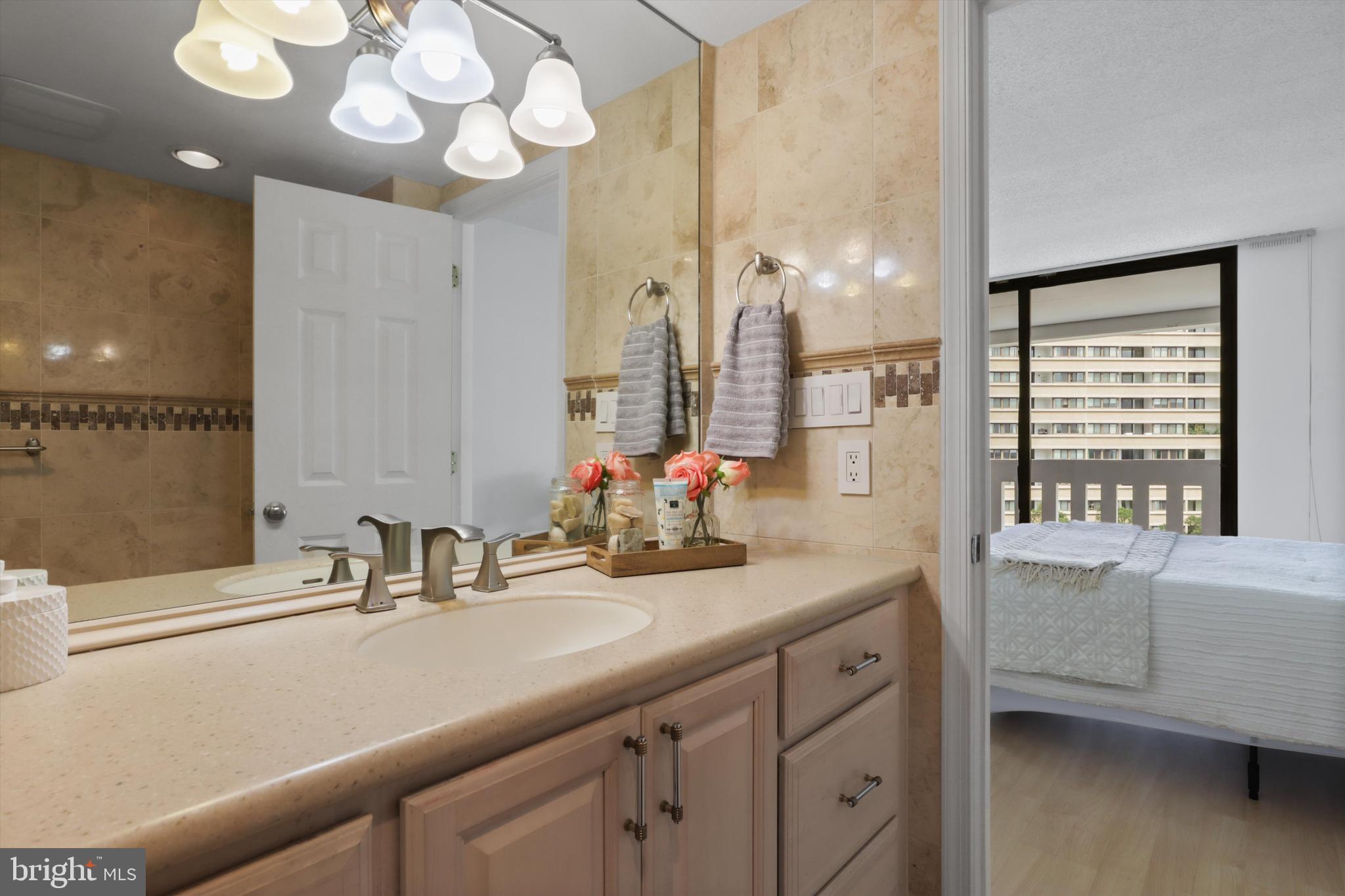 ALEXANDRIA KNOLLS - Residential