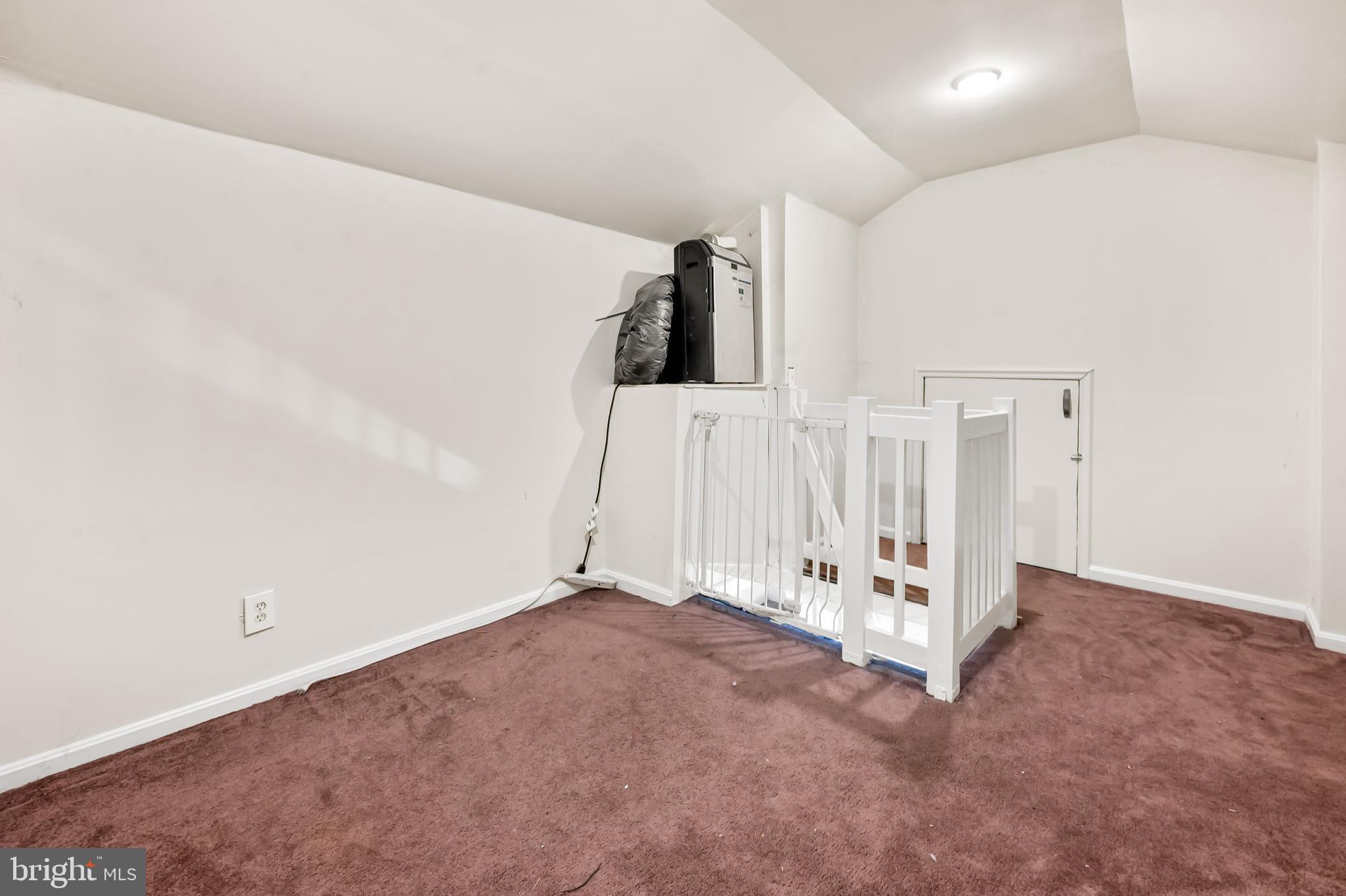 RIVA TRACE/SPRING PLACE - Residential