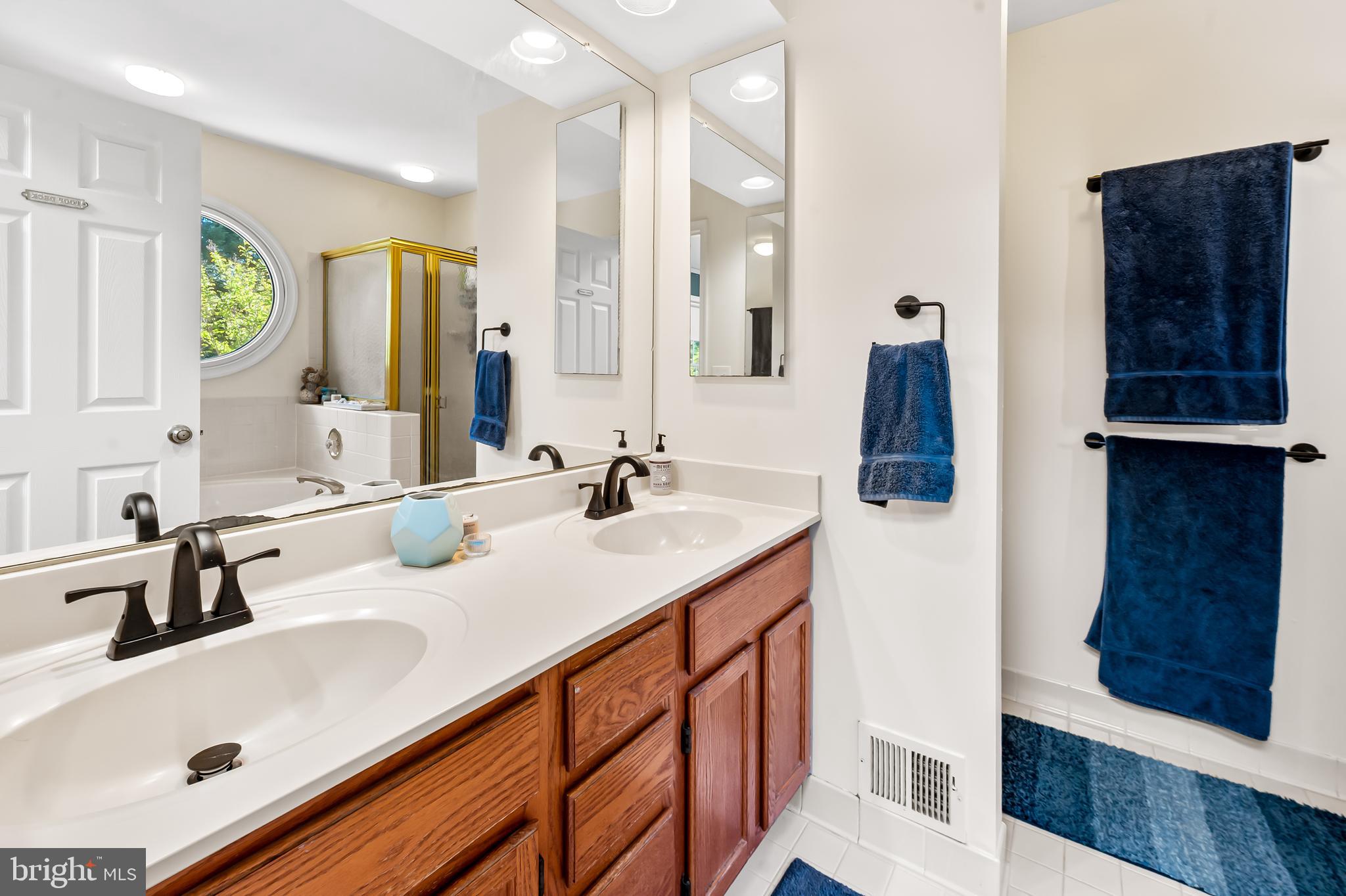 RIVA TRACE/SPRING PLACE - Residential