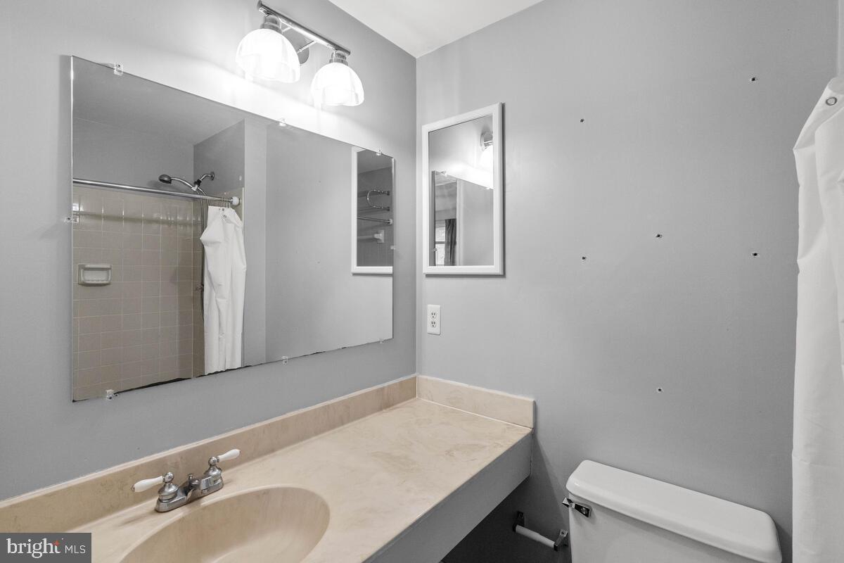 ESSEX PLACE - Residential