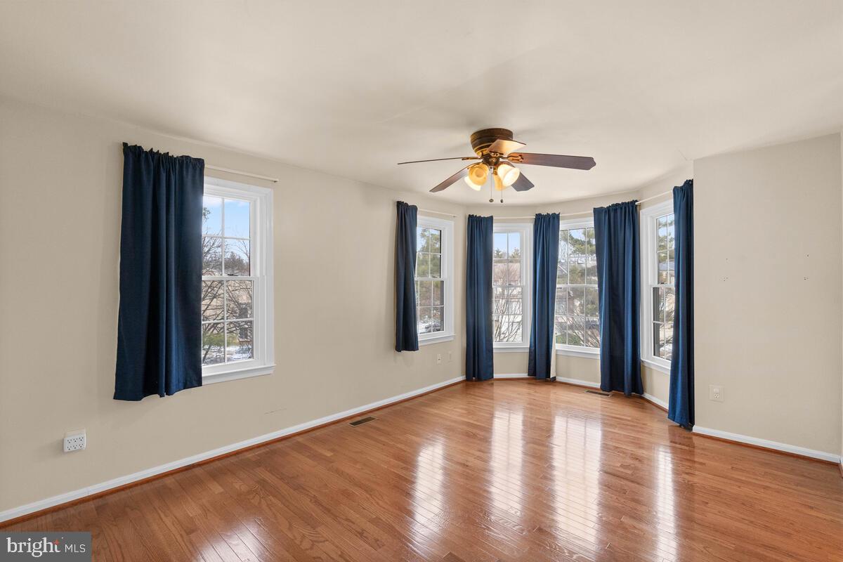 ESSEX PLACE - Residential