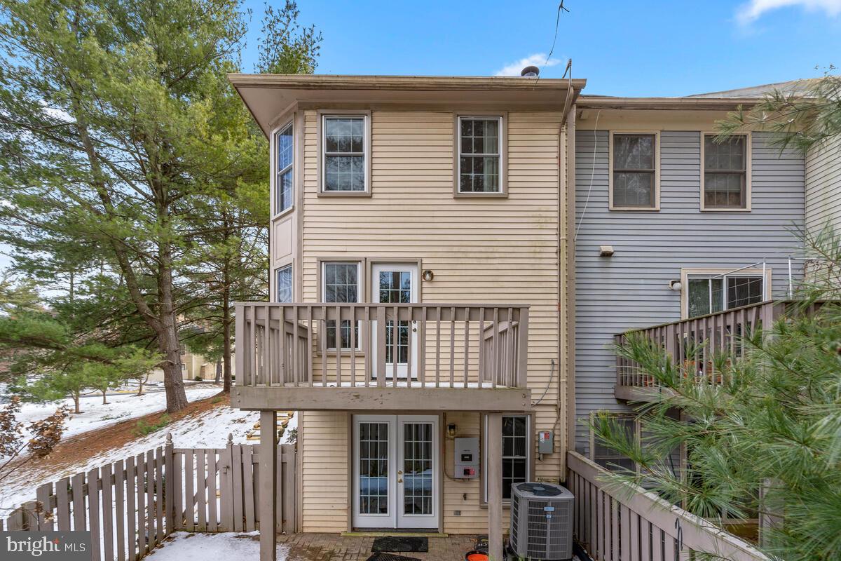 ESSEX PLACE - Residential