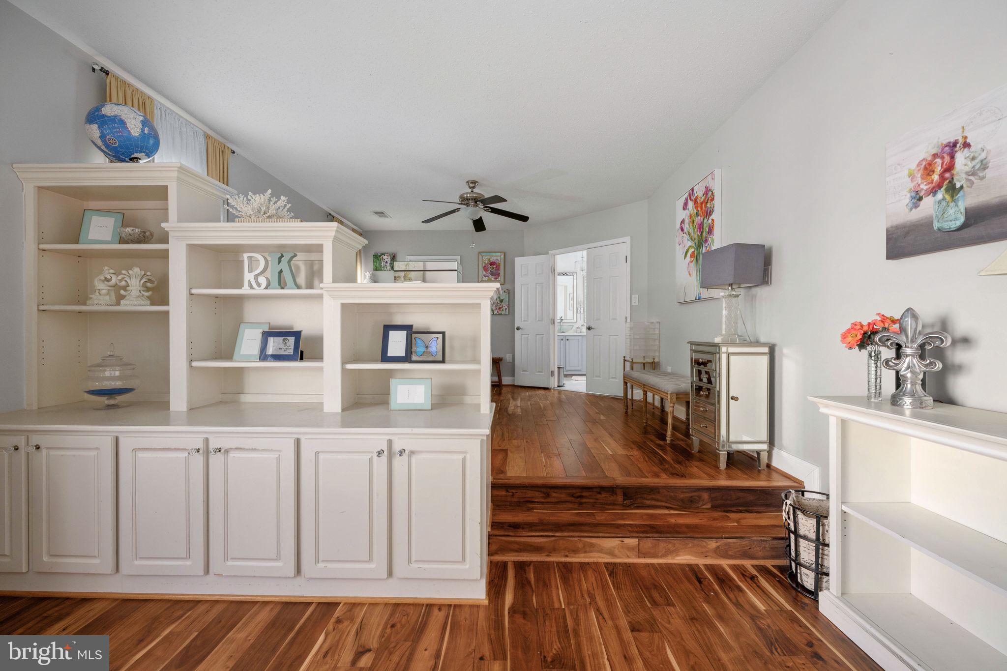 LEELAND STATION - Residential