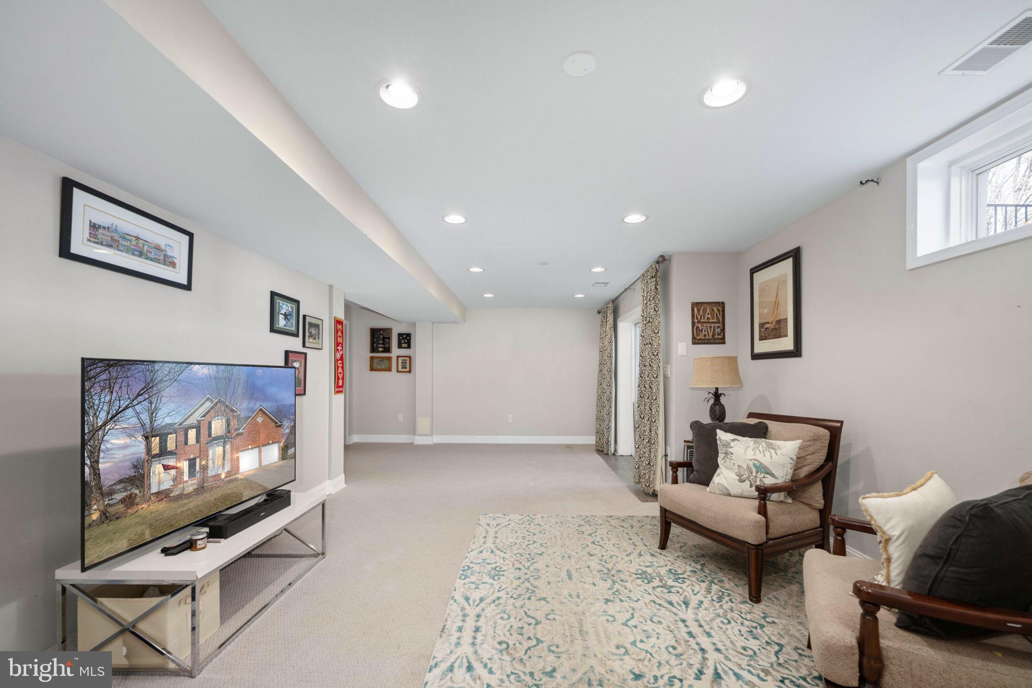 LEELAND STATION - Residential