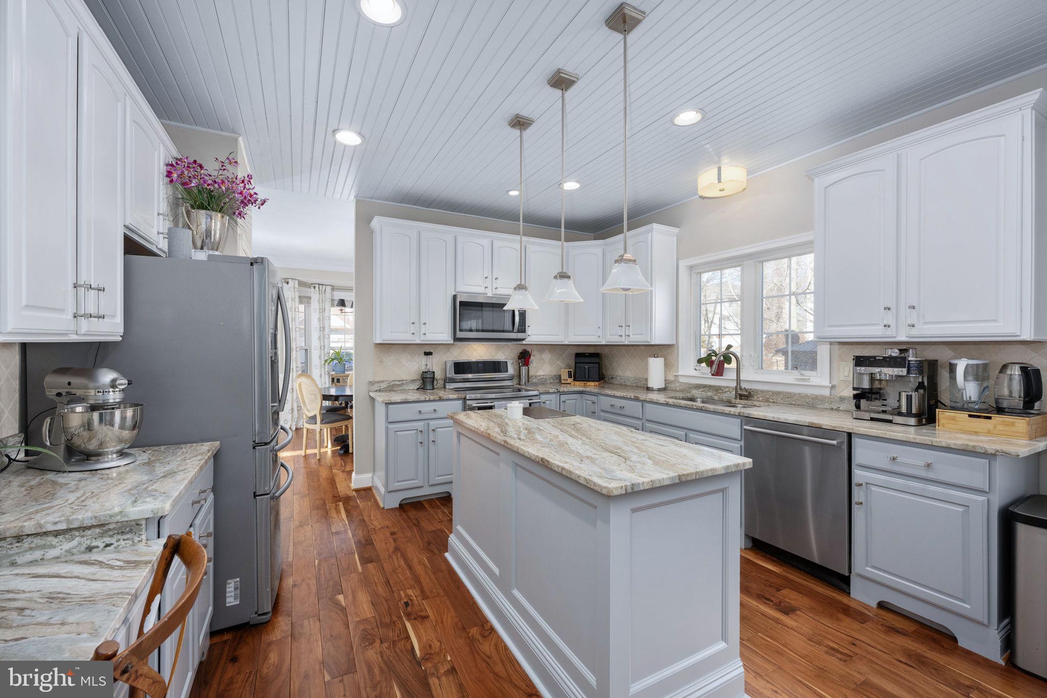 LEELAND STATION - Residential