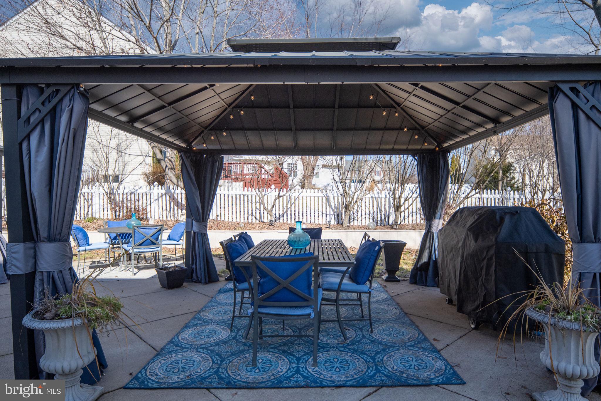 LEELAND STATION - Residential