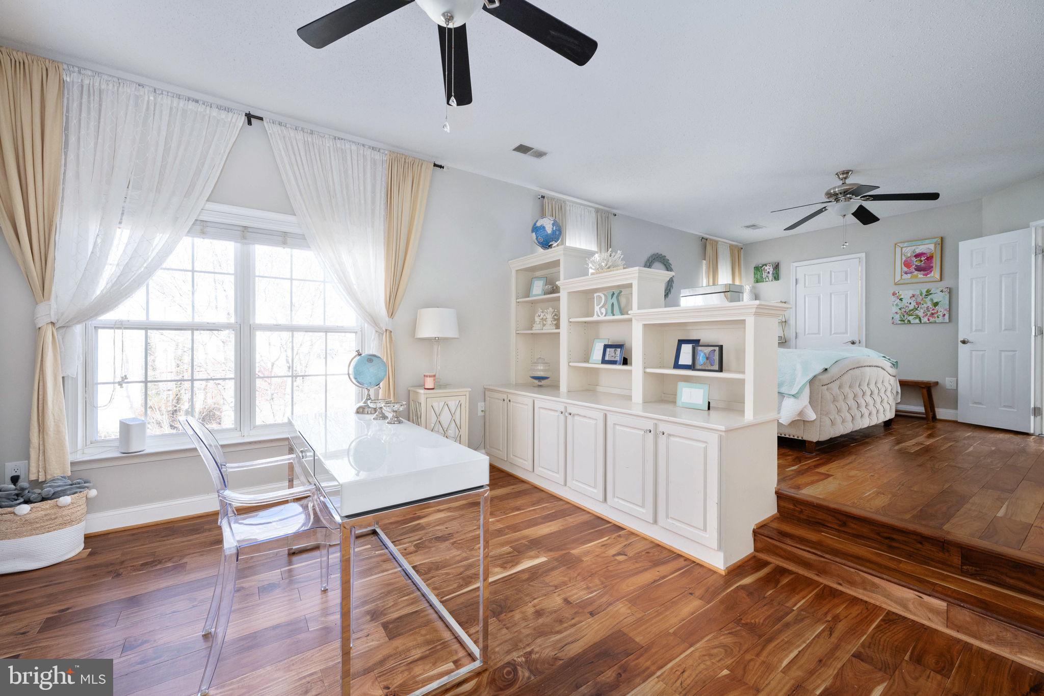 LEELAND STATION - Residential