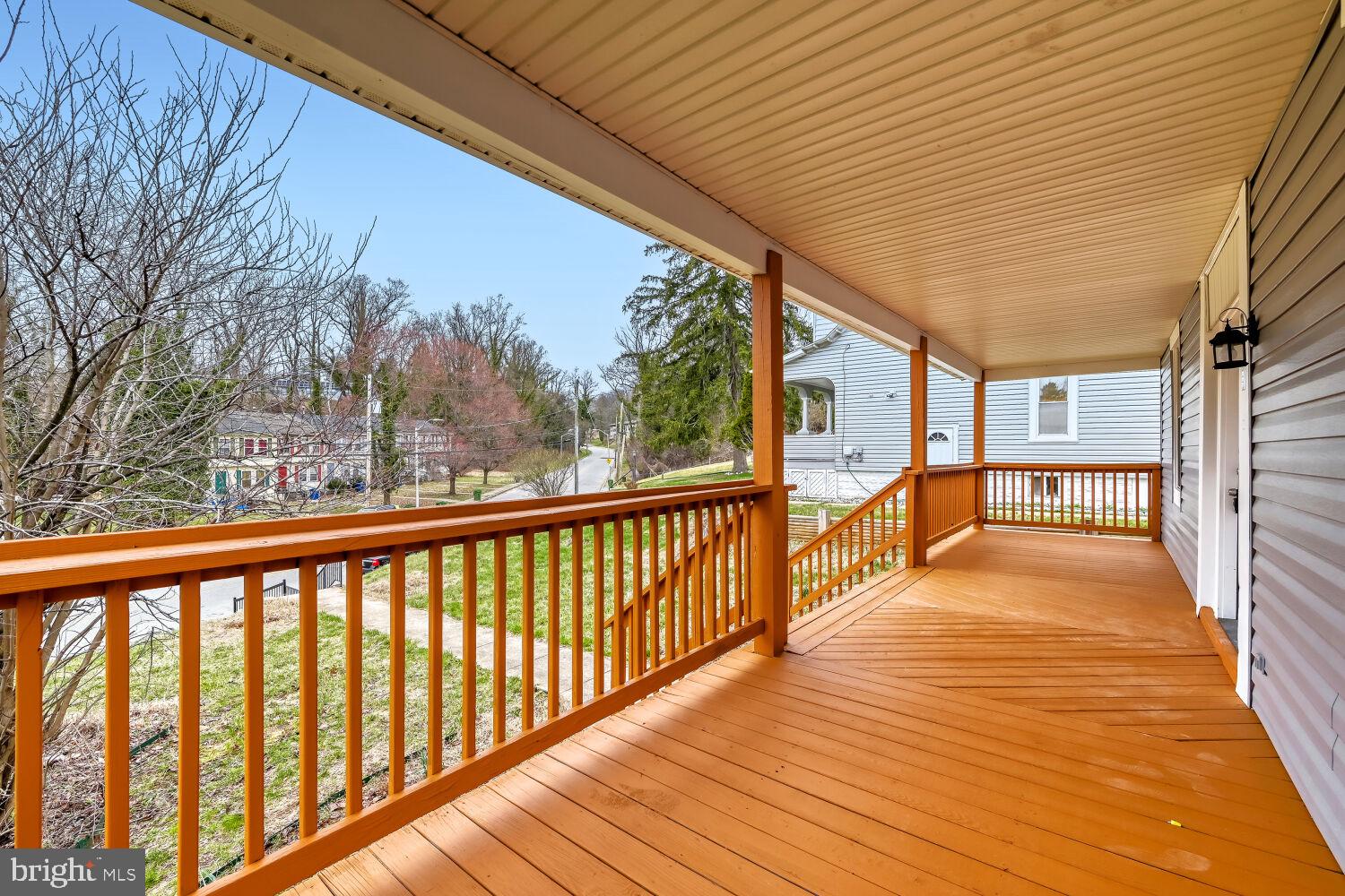 TEN HILLS - Residential