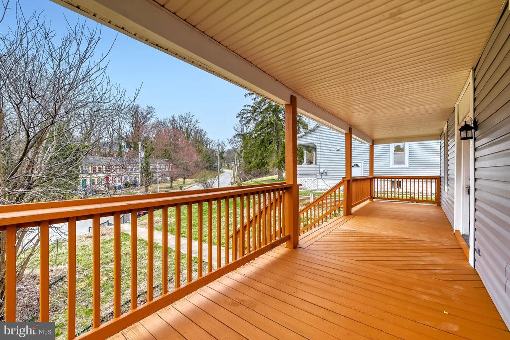 Photo of 207 S Rock Glen Road, BALTIMORE, MD 21229 (MLS # MDBA2207894)