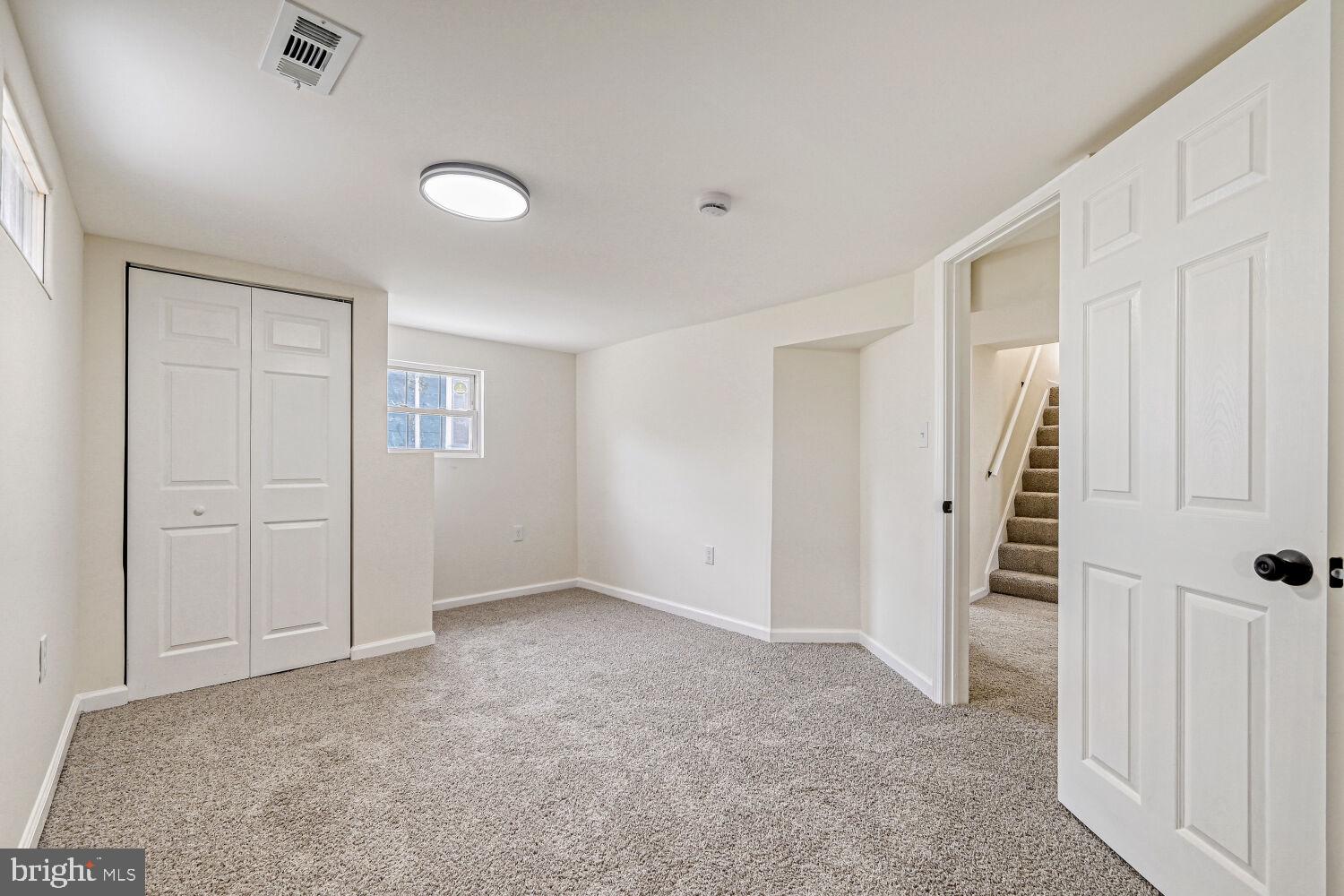 TEN HILLS - Residential