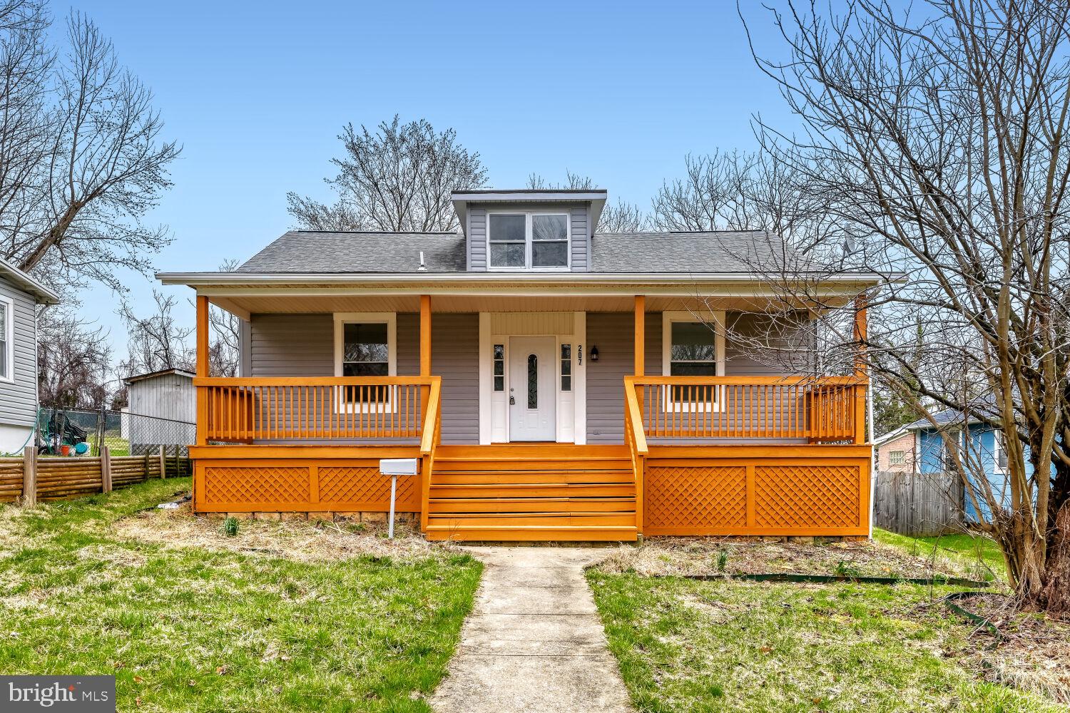 TEN HILLS - Residential