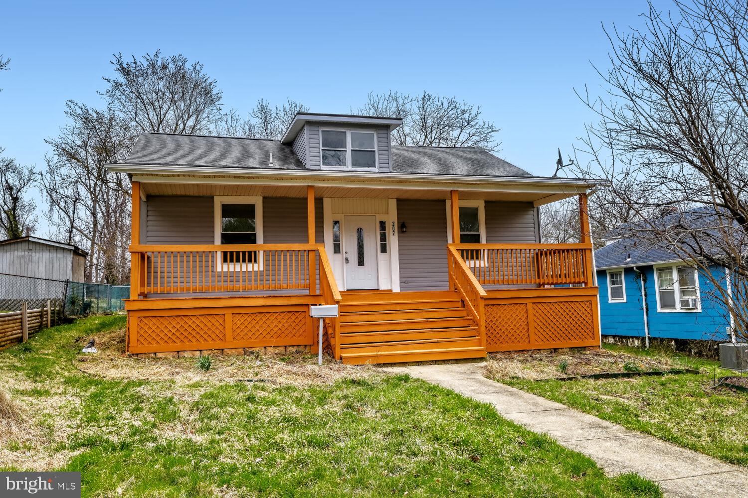 TEN HILLS - Residential