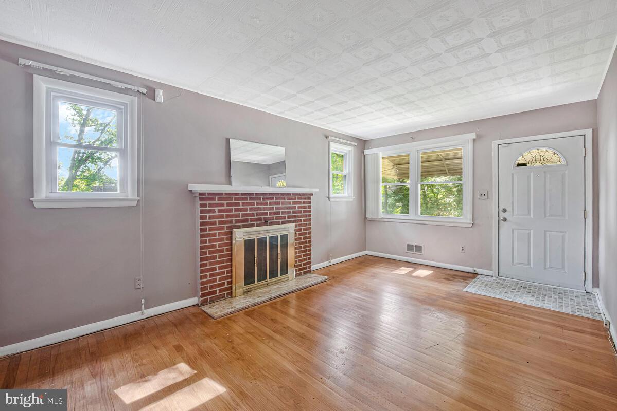 3802 CRYSTAL LANE