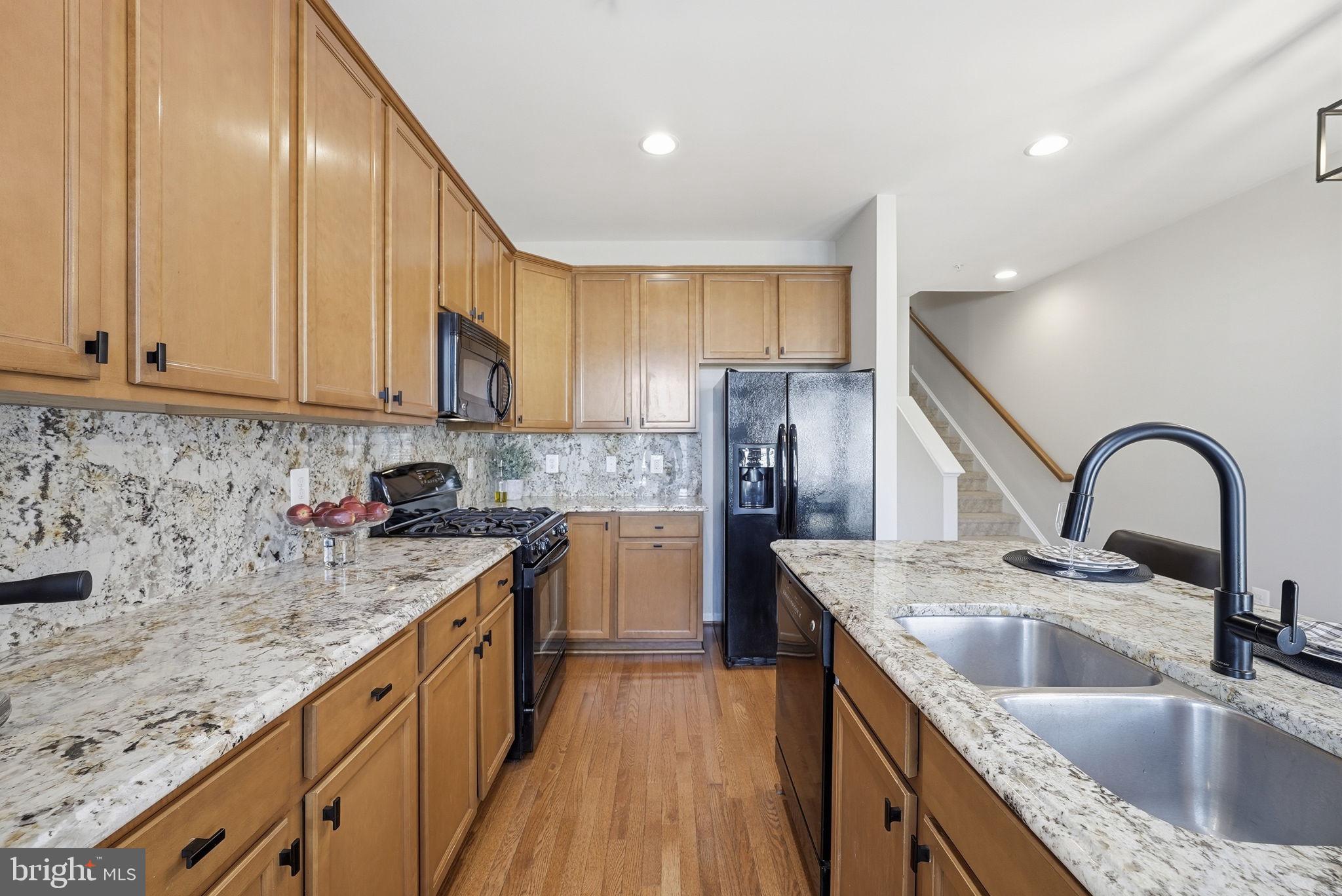 PARKSIDE AT MARKET CENTER - Residential