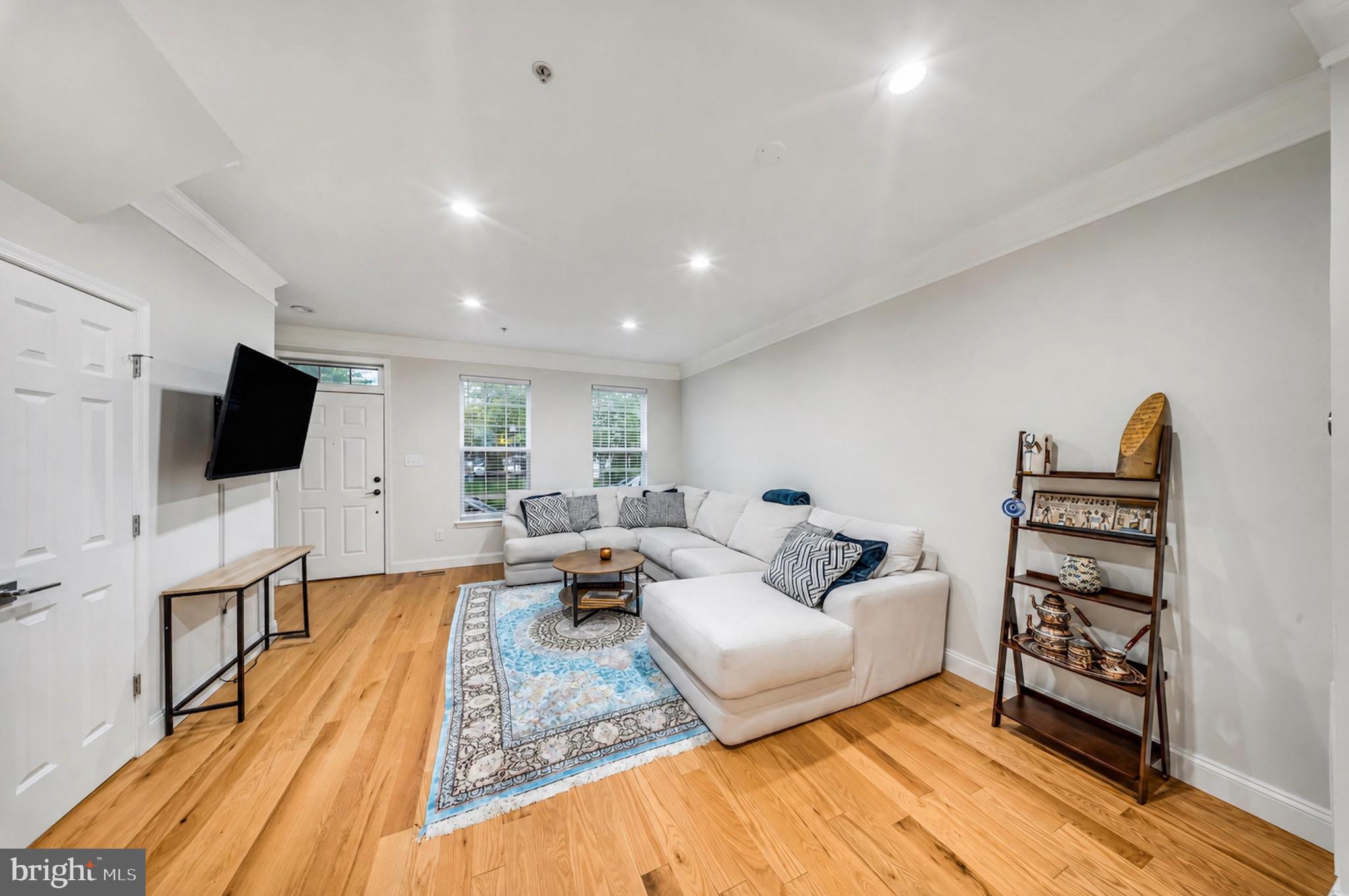 156 GOLDEN ASH WAY