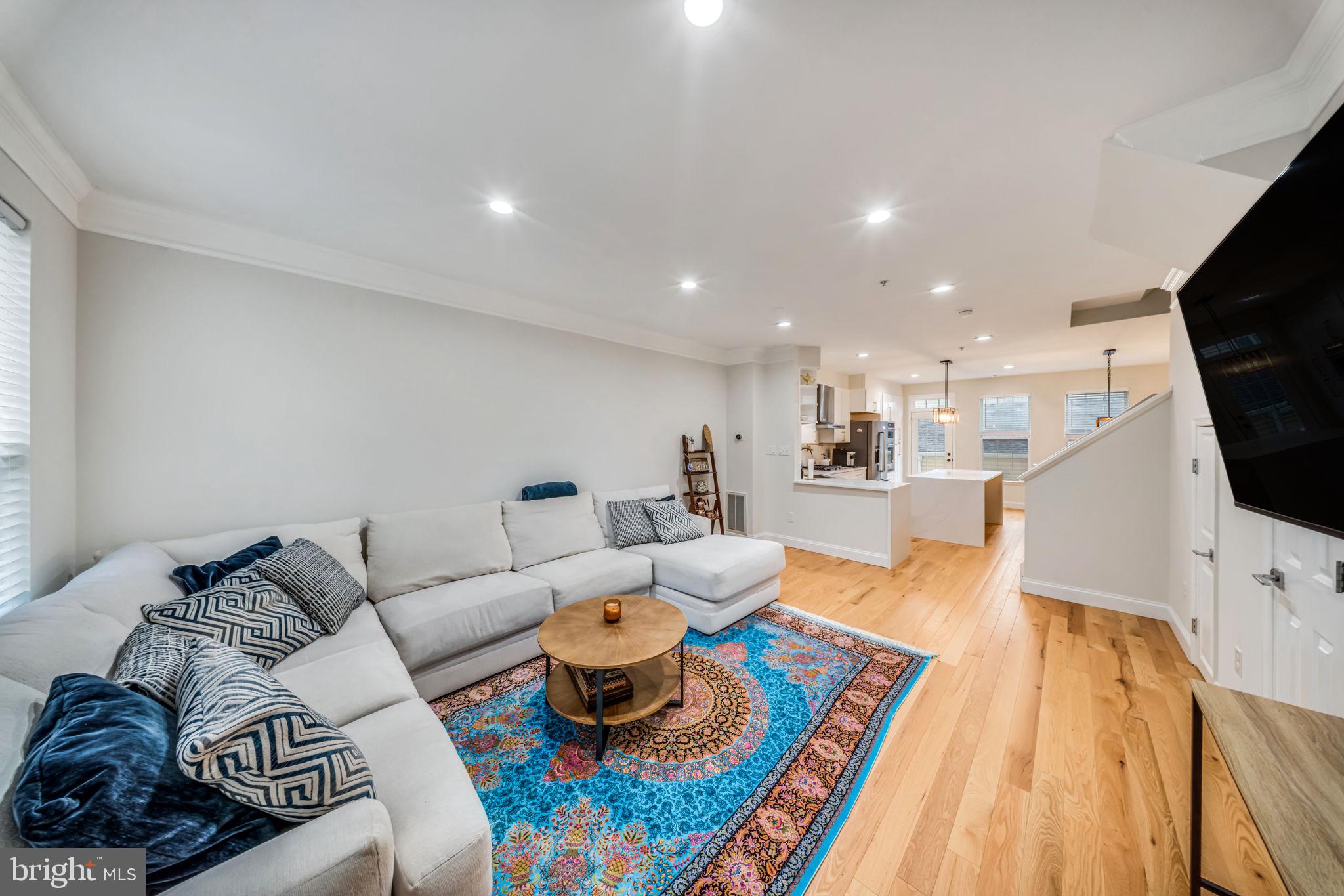 156 GOLDEN ASH WAY