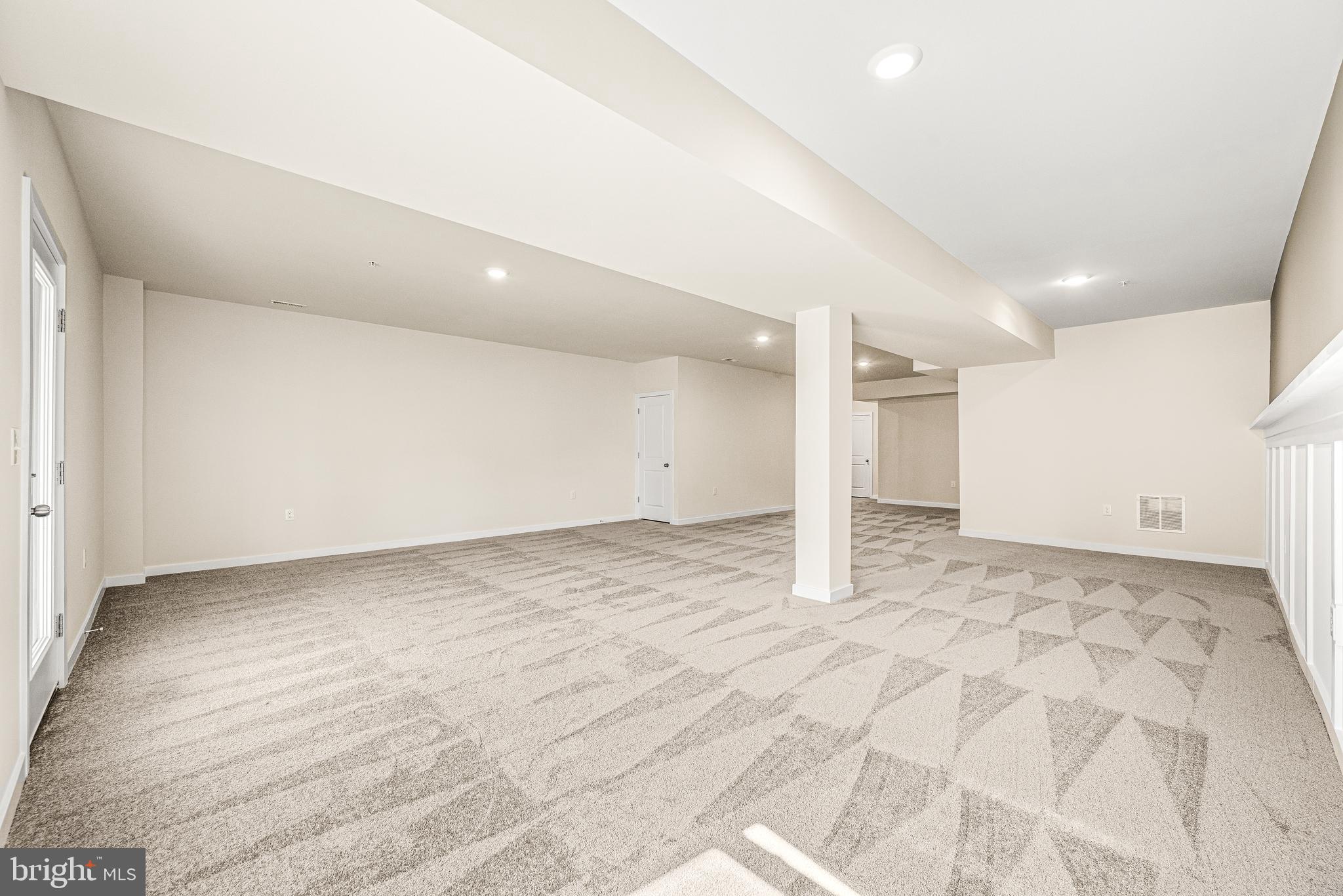 COVENTRY CHASE - Residential