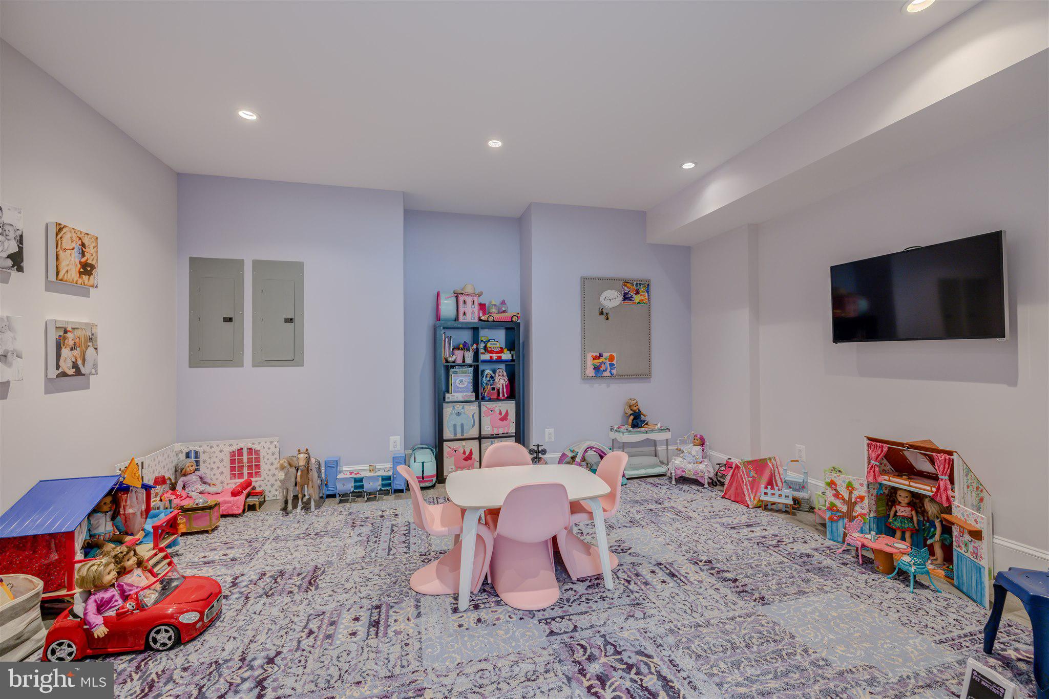 ALEXANDRIA - Residential