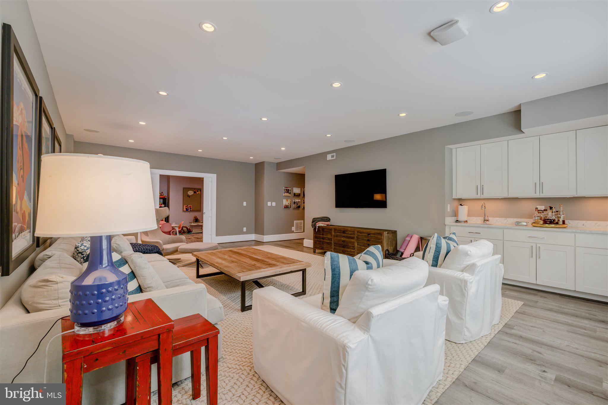 ALEXANDRIA - Residential