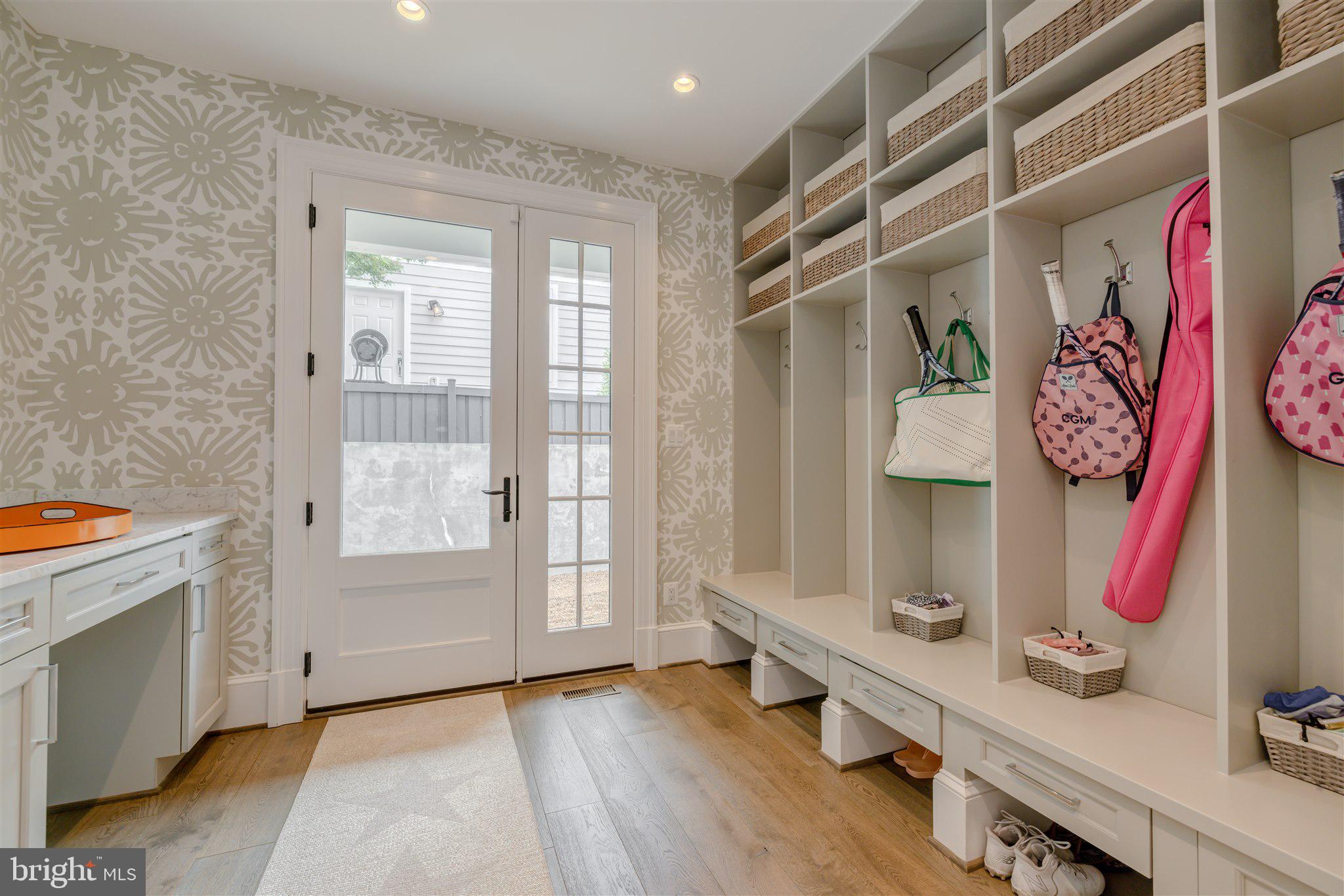 ALEXANDRIA - Residential