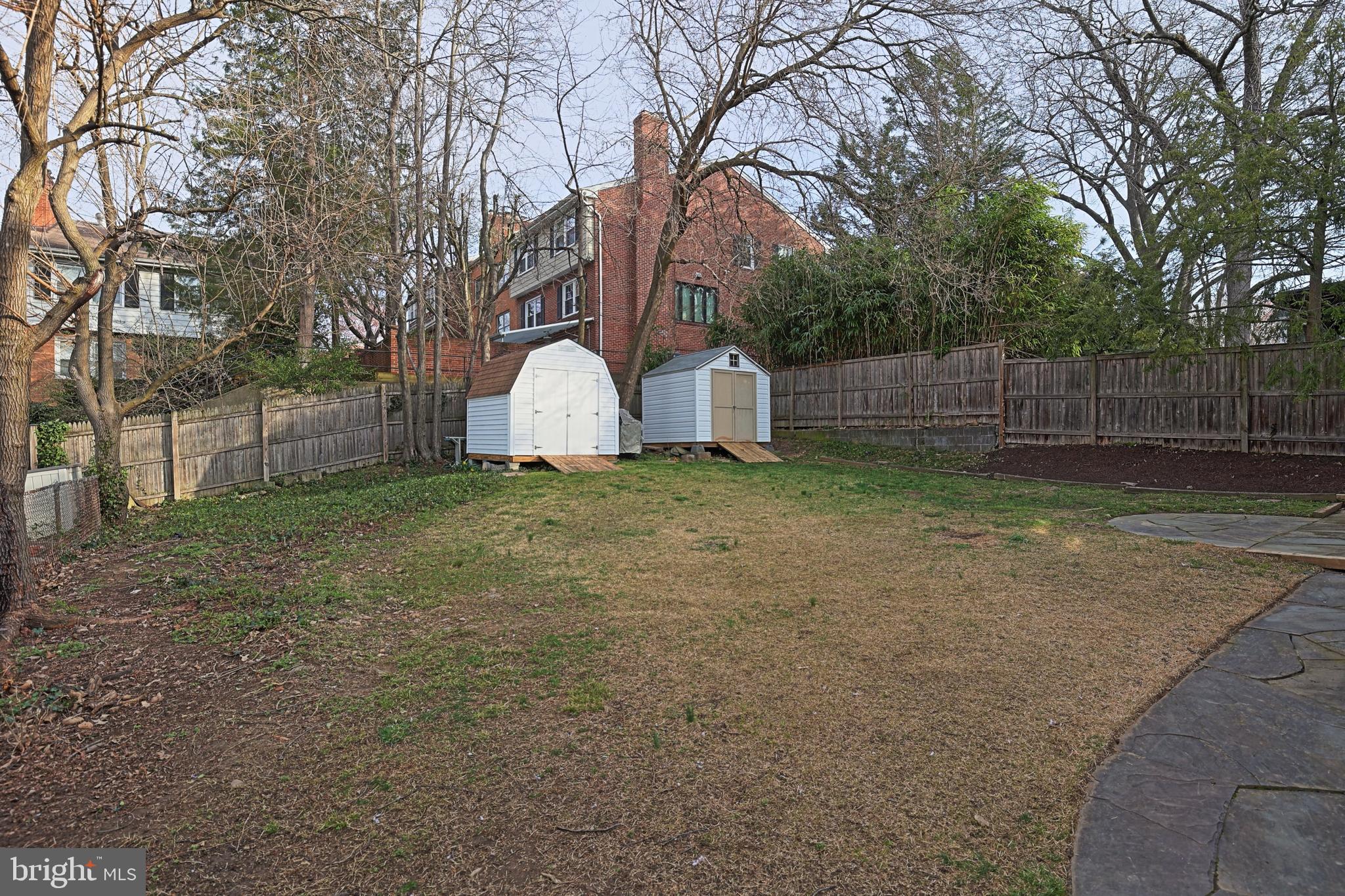 DOUGLAS PARK - Residential