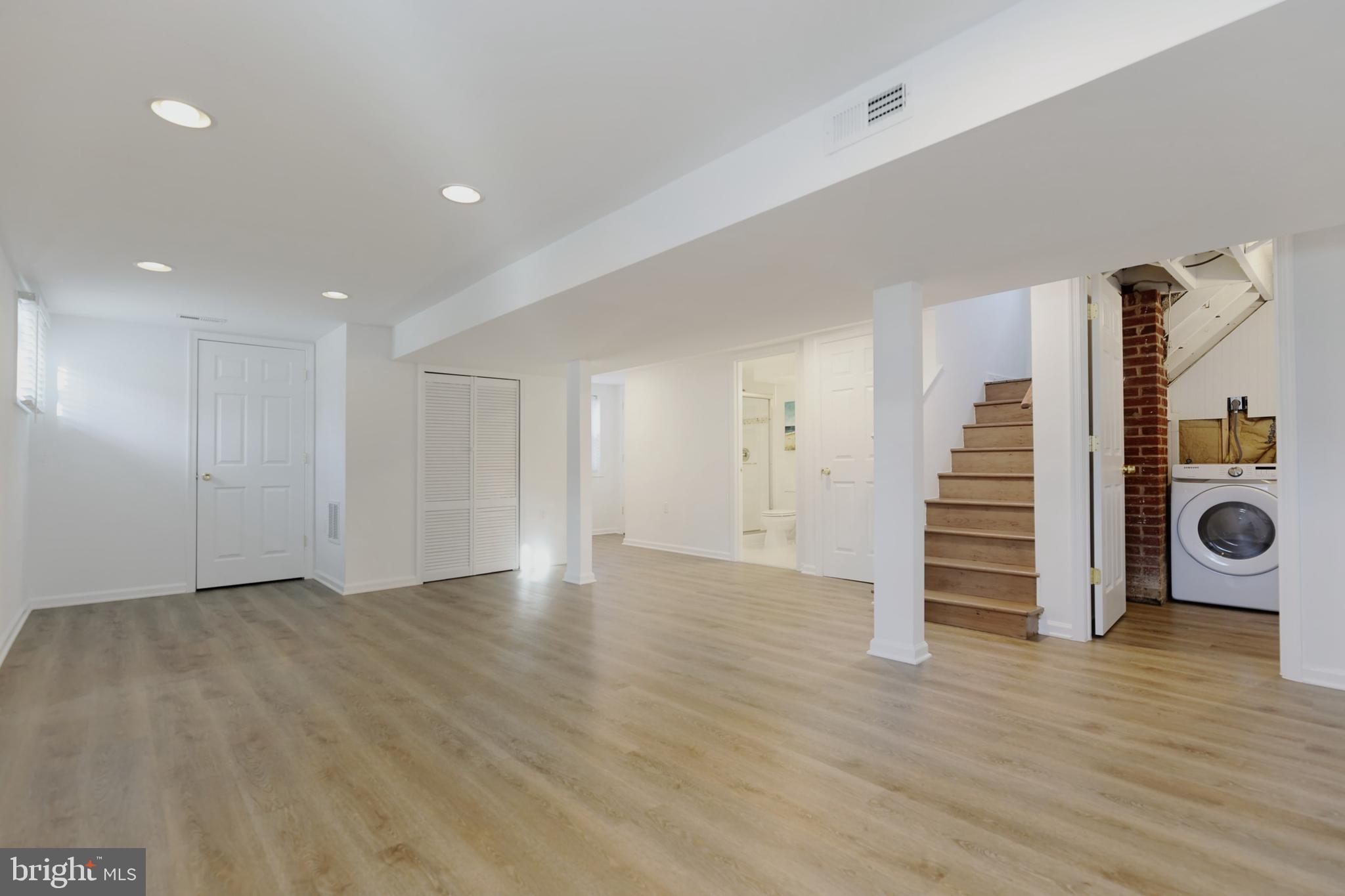 DOUGLAS PARK - Residential