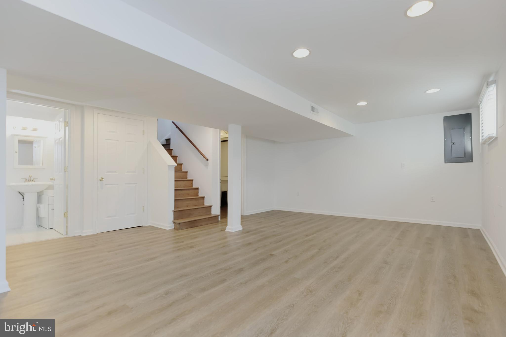 DOUGLAS PARK - Residential