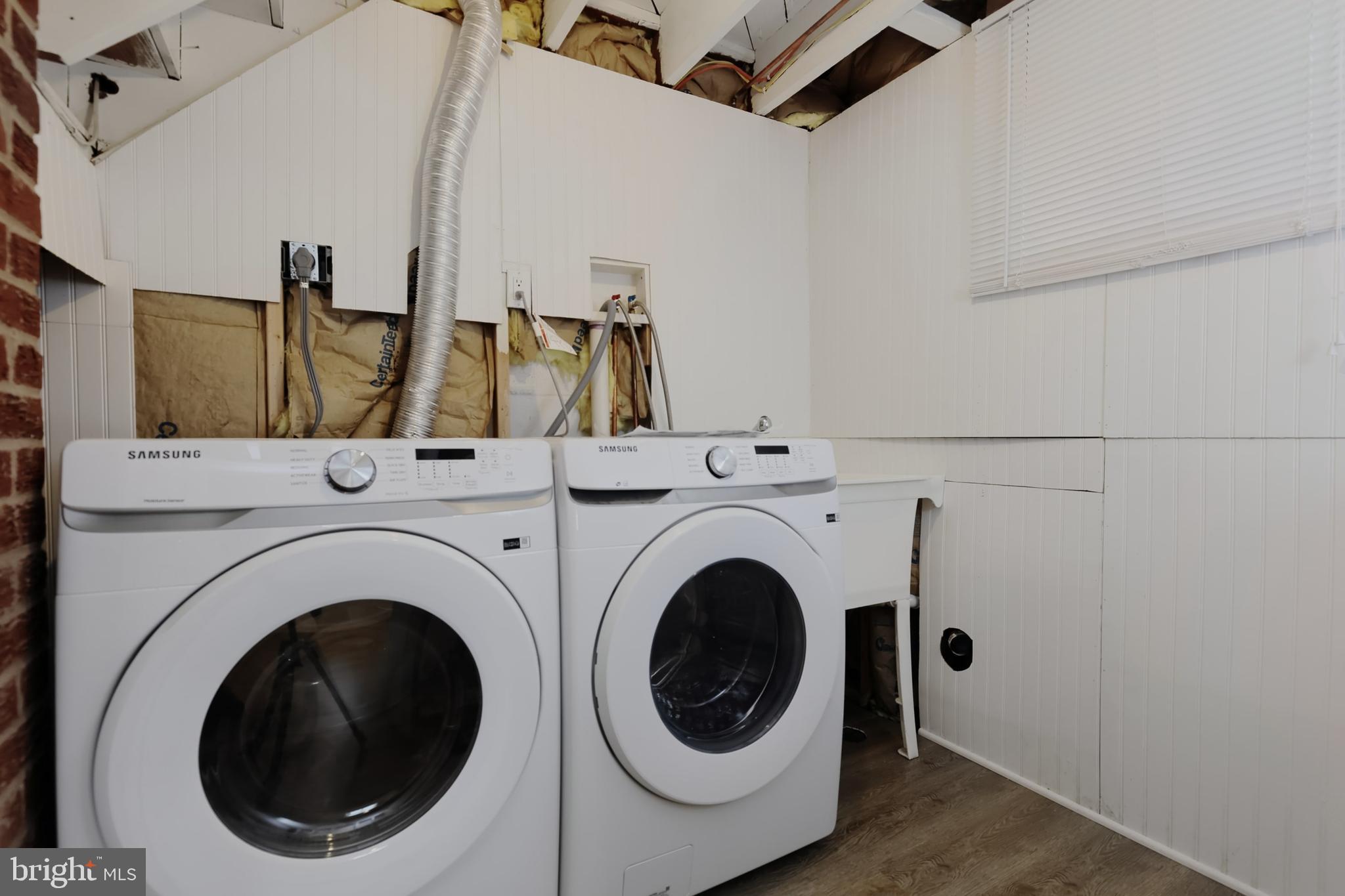 DOUGLAS PARK - Residential